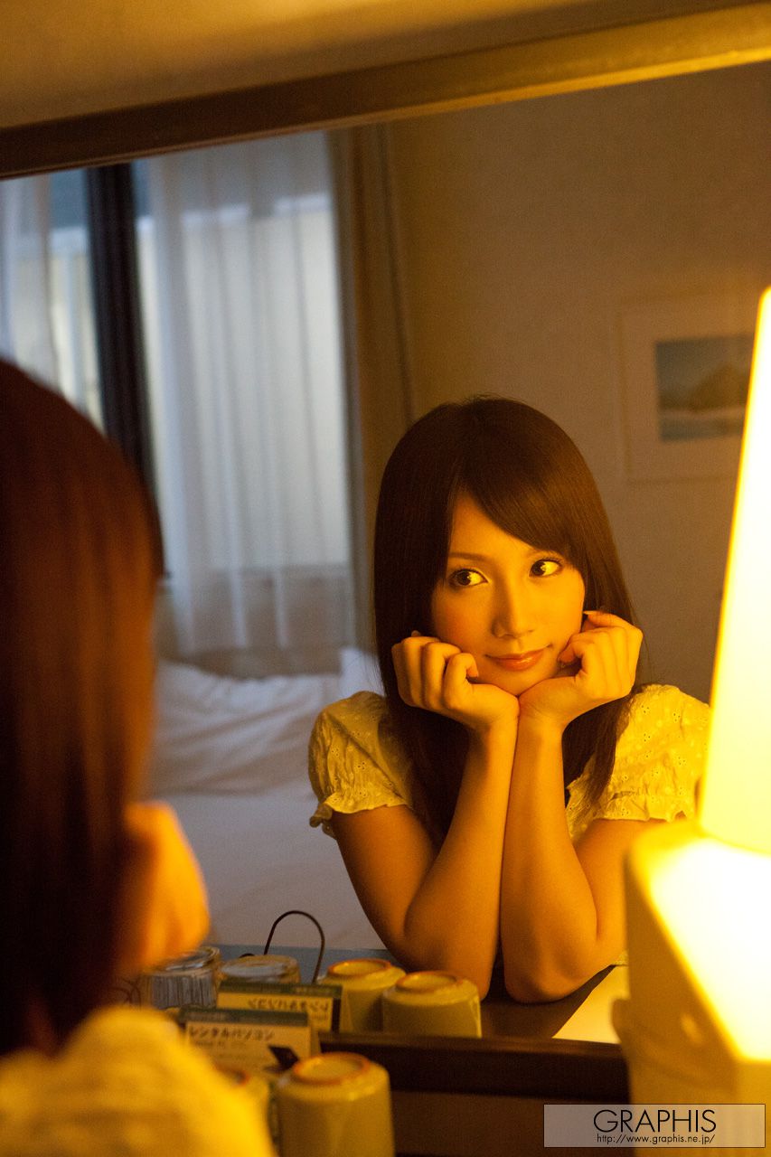 小島みなみ《MINAMIKAZE》 [Graphis] Special Contents