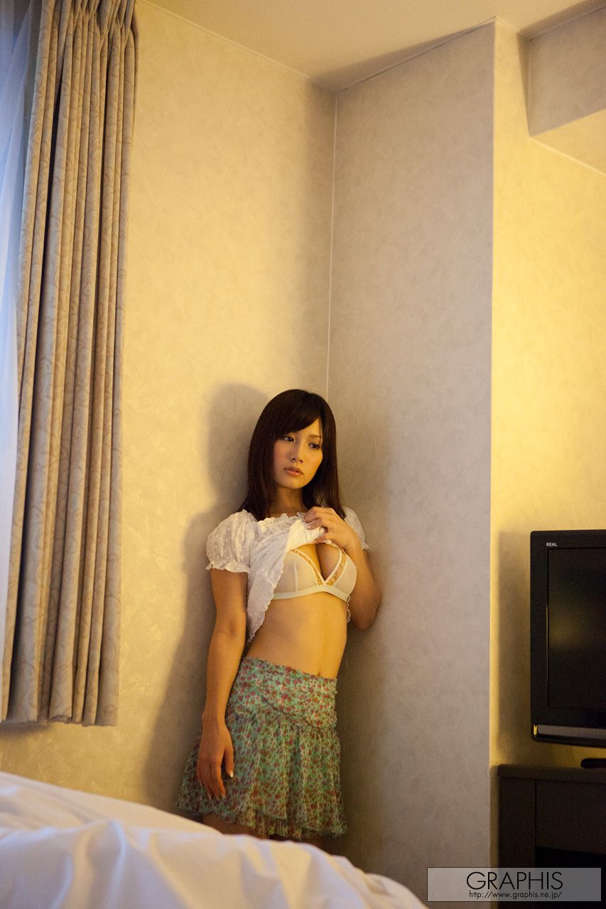 小島みなみ《MINAMIKAZE》 [Graphis] Special Contents