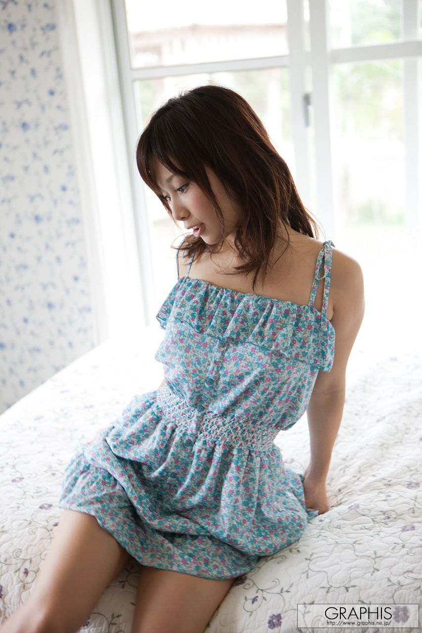 小島みなみ《MINAMIKAZE》 [Graphis] Special Contents