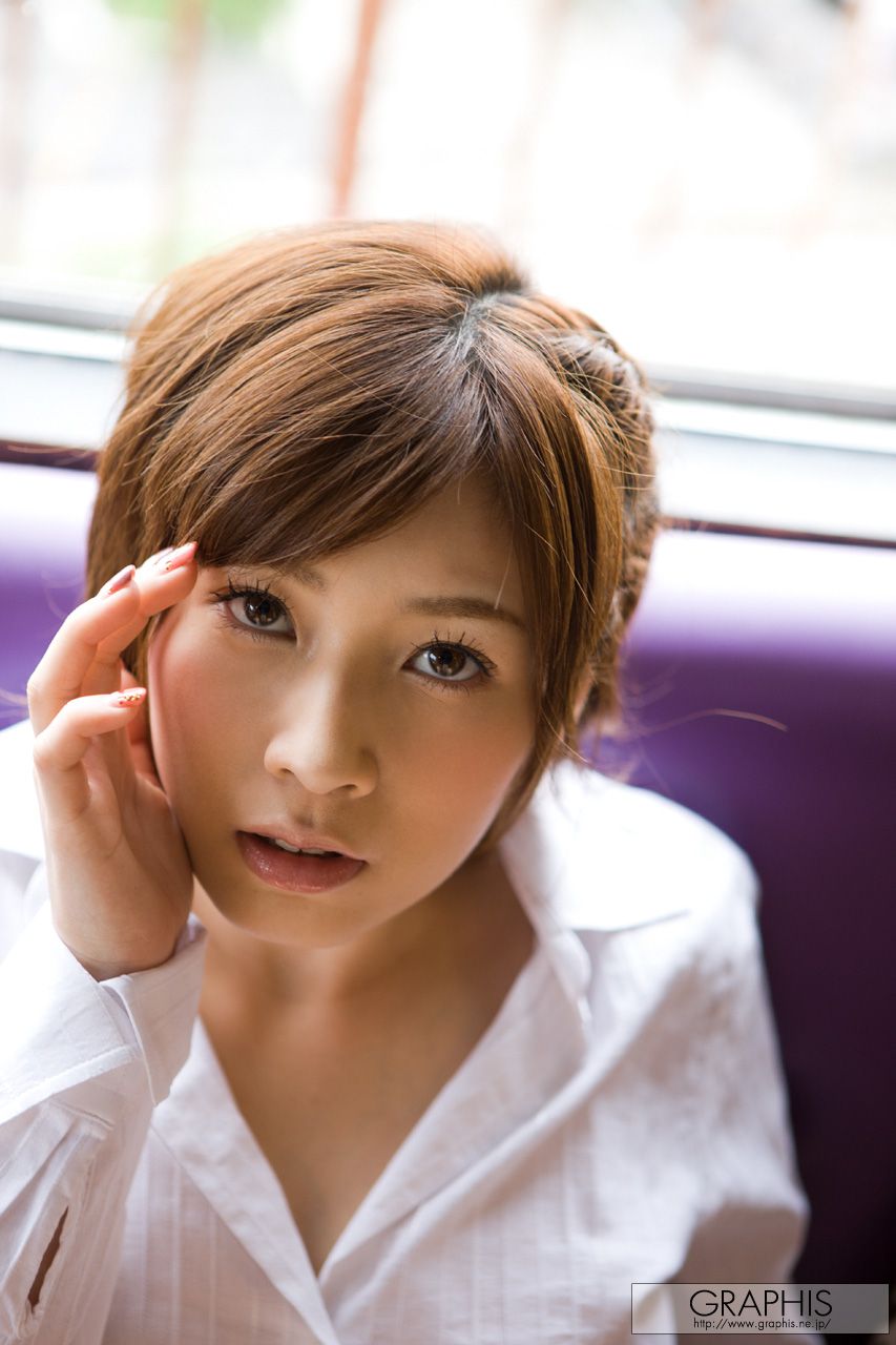 奥田咲《Bloom》 [Graphis] Special Contents