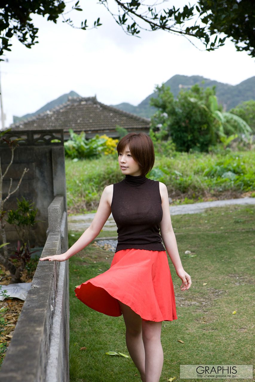 奥田咲《Bloom》 [Graphis] Special Contents