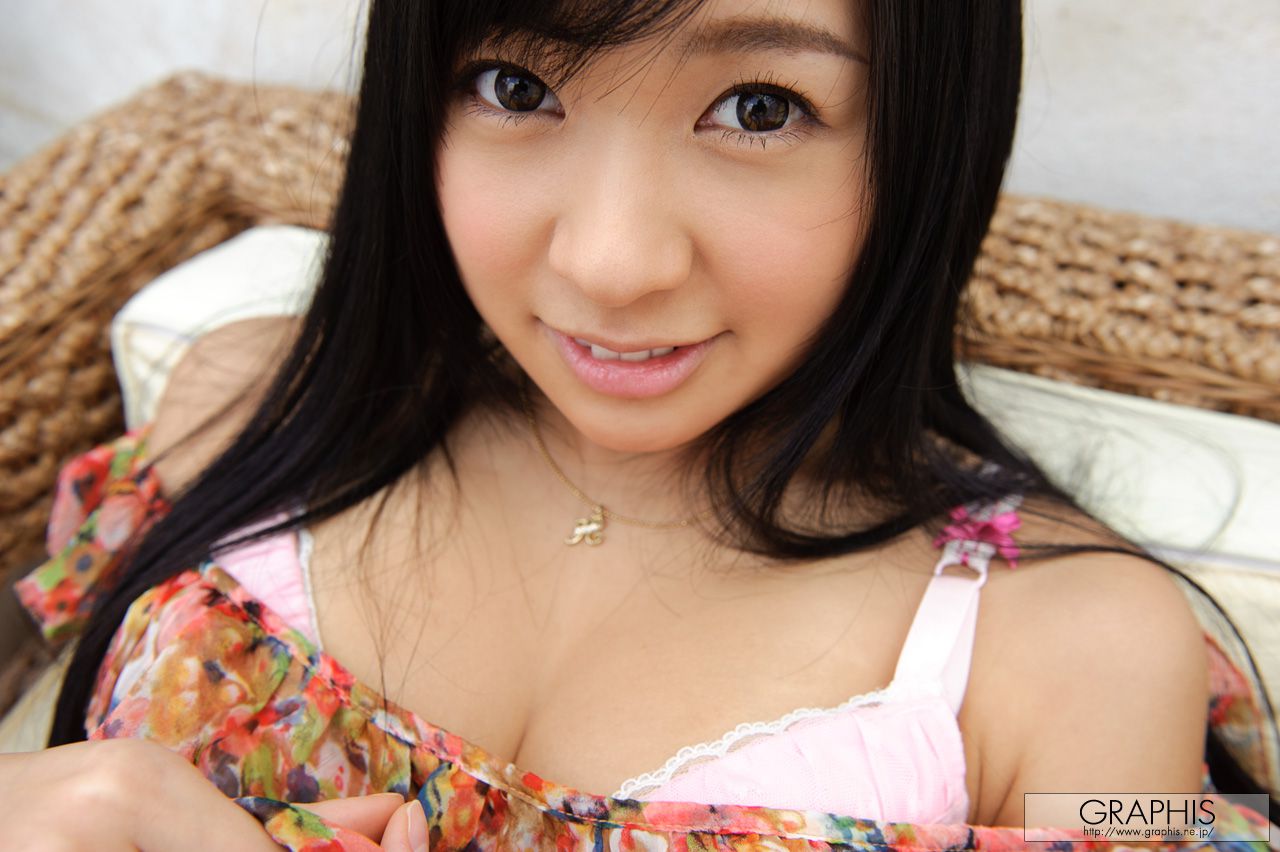小仓奈奈《O-GU-NA-NA》 [Graphis] Special Contents