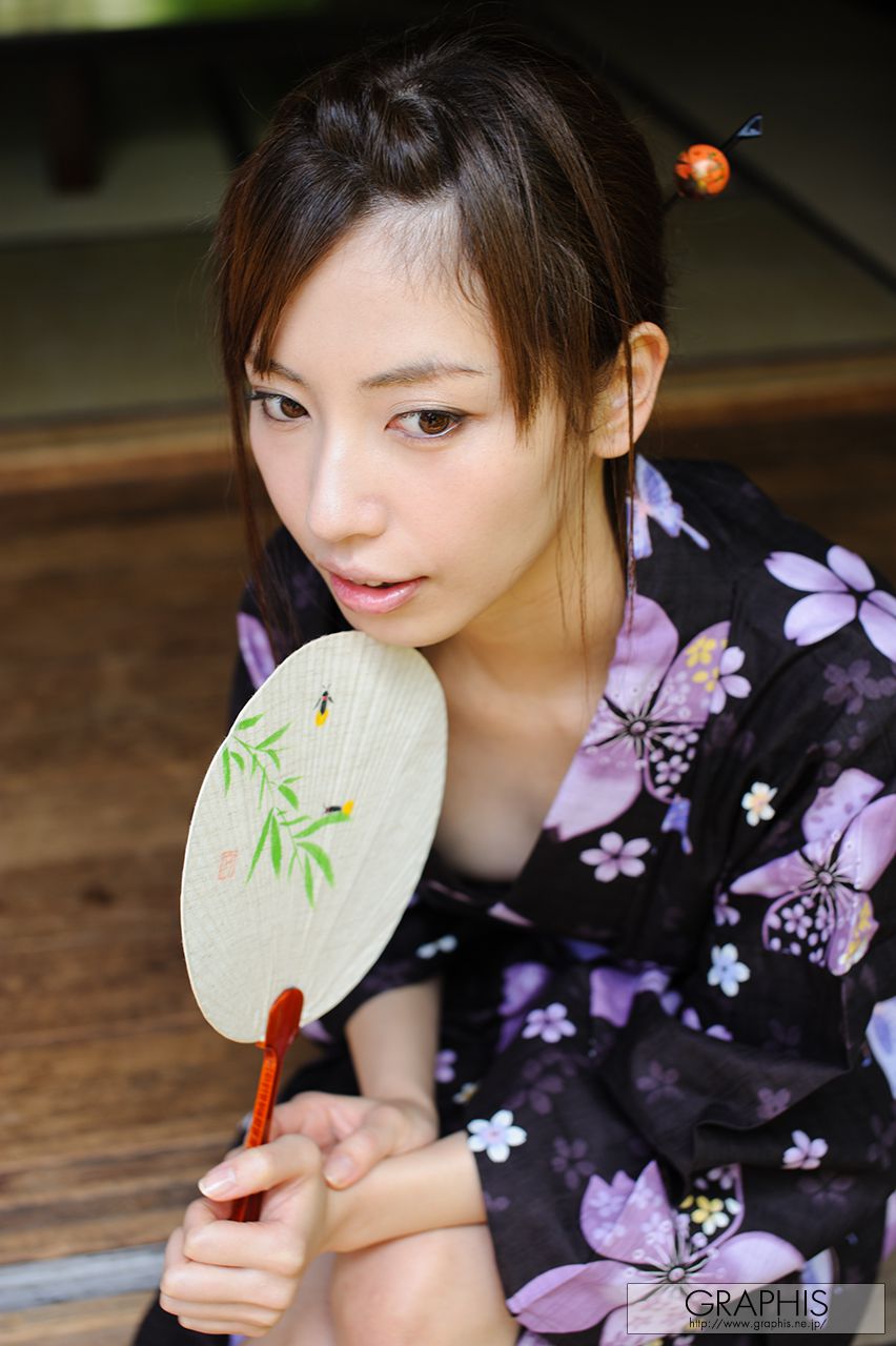 横山美雪《Blossoms》 [Graphis] Gals