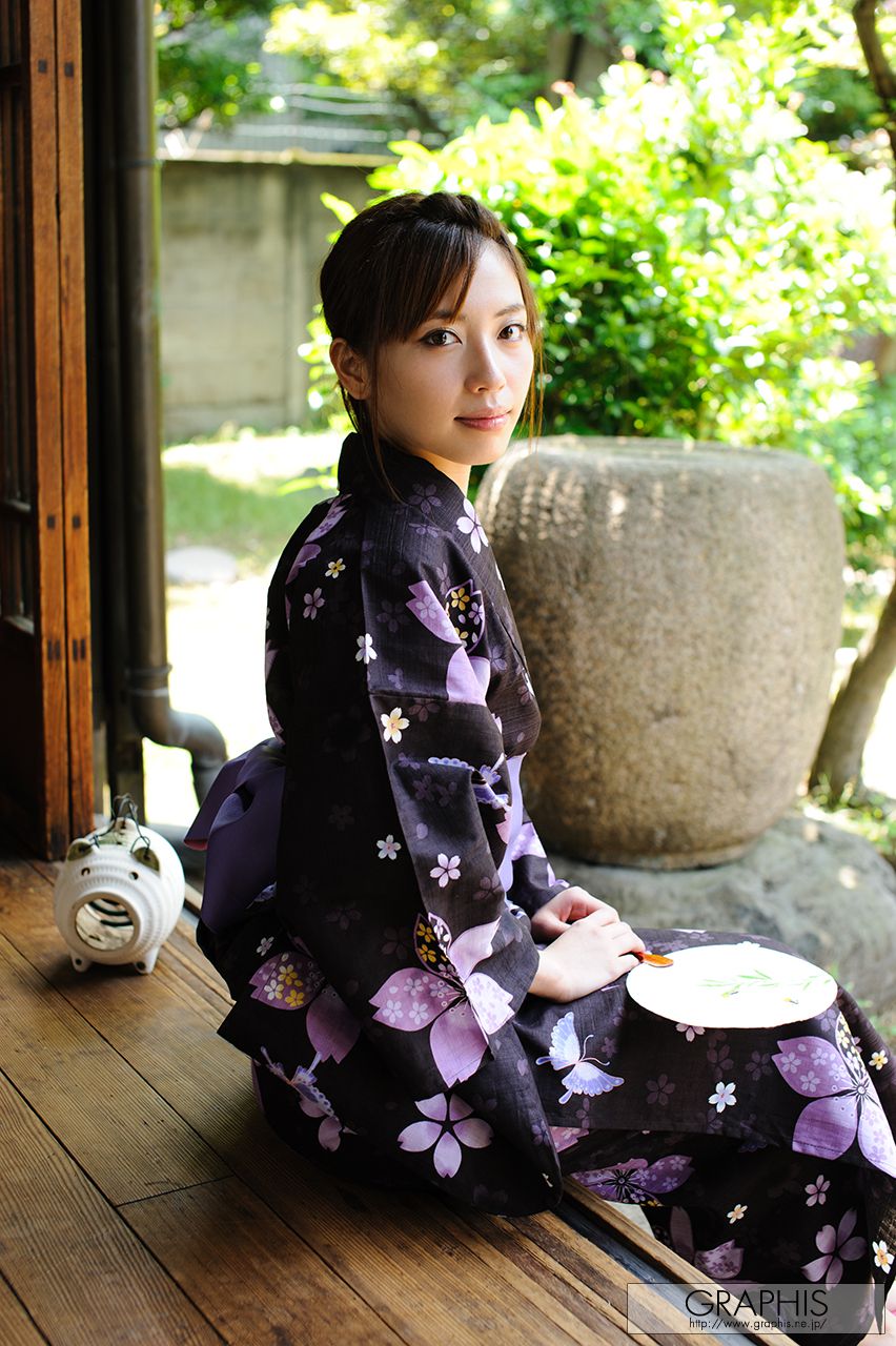 横山美雪《Blossoms》 [Graphis] Gals