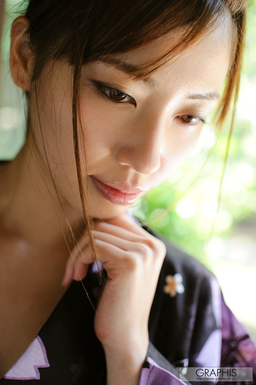 横山美雪《Blossoms》 [Graphis] Gals