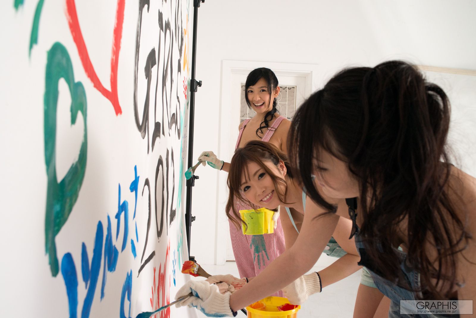 鹤田かな、加藤リナ、小仓奈々 [Graphis] Special Girls Gravure