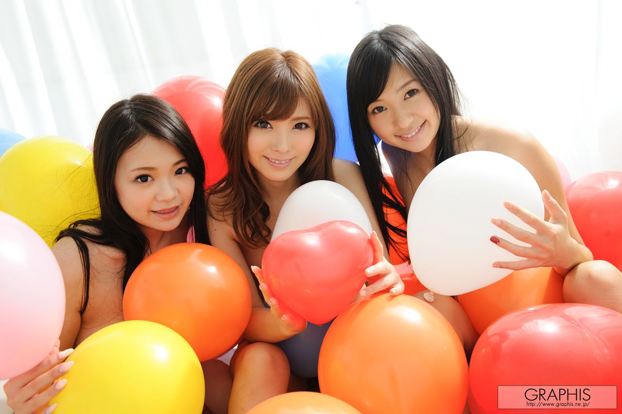 鹤田かな、加藤リナ、小仓奈々 [Graphis] Special Girls Gravure