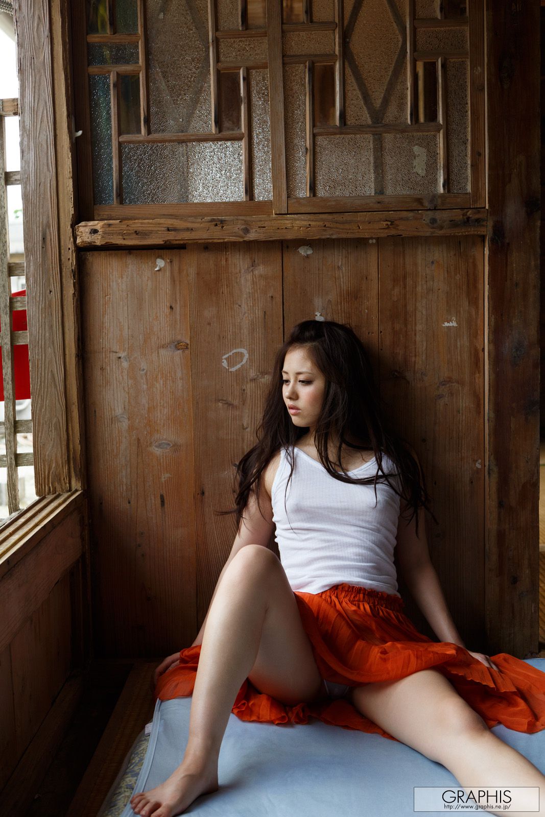 Beni Ito 伊东红 [Graphis] First Gravure 初脱ぎ娘