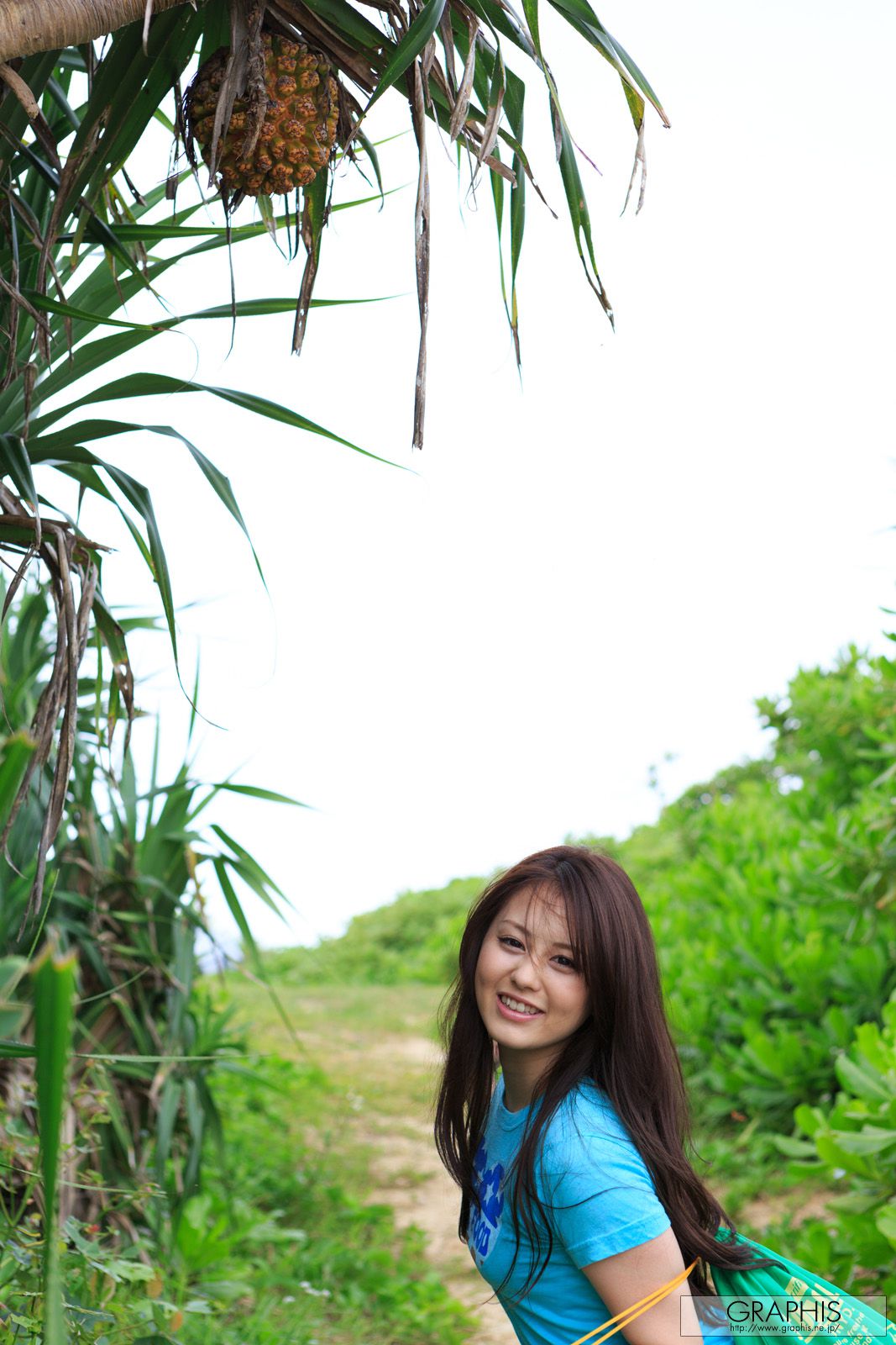 Beni Ito 伊东红 [Graphis] First Gravure 初脱ぎ娘