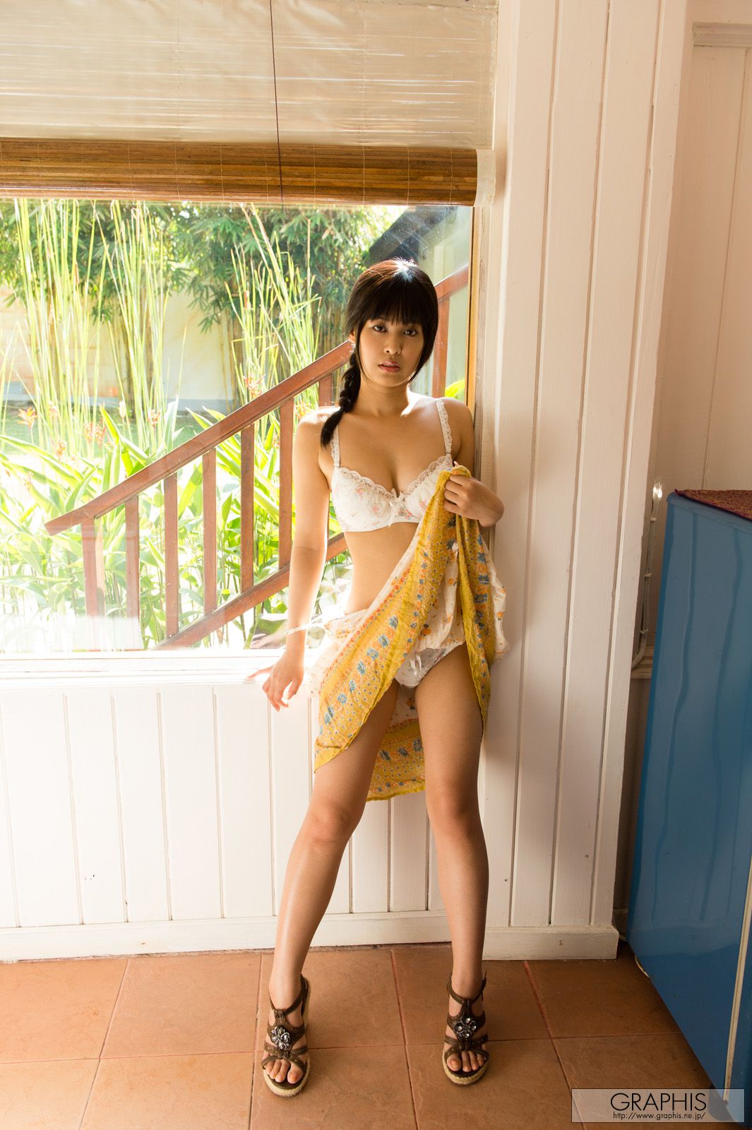 Mayu Sato 紗藤まゆ/纱藤真由 [Graphis] First Gravure 初脱ぎ娘
