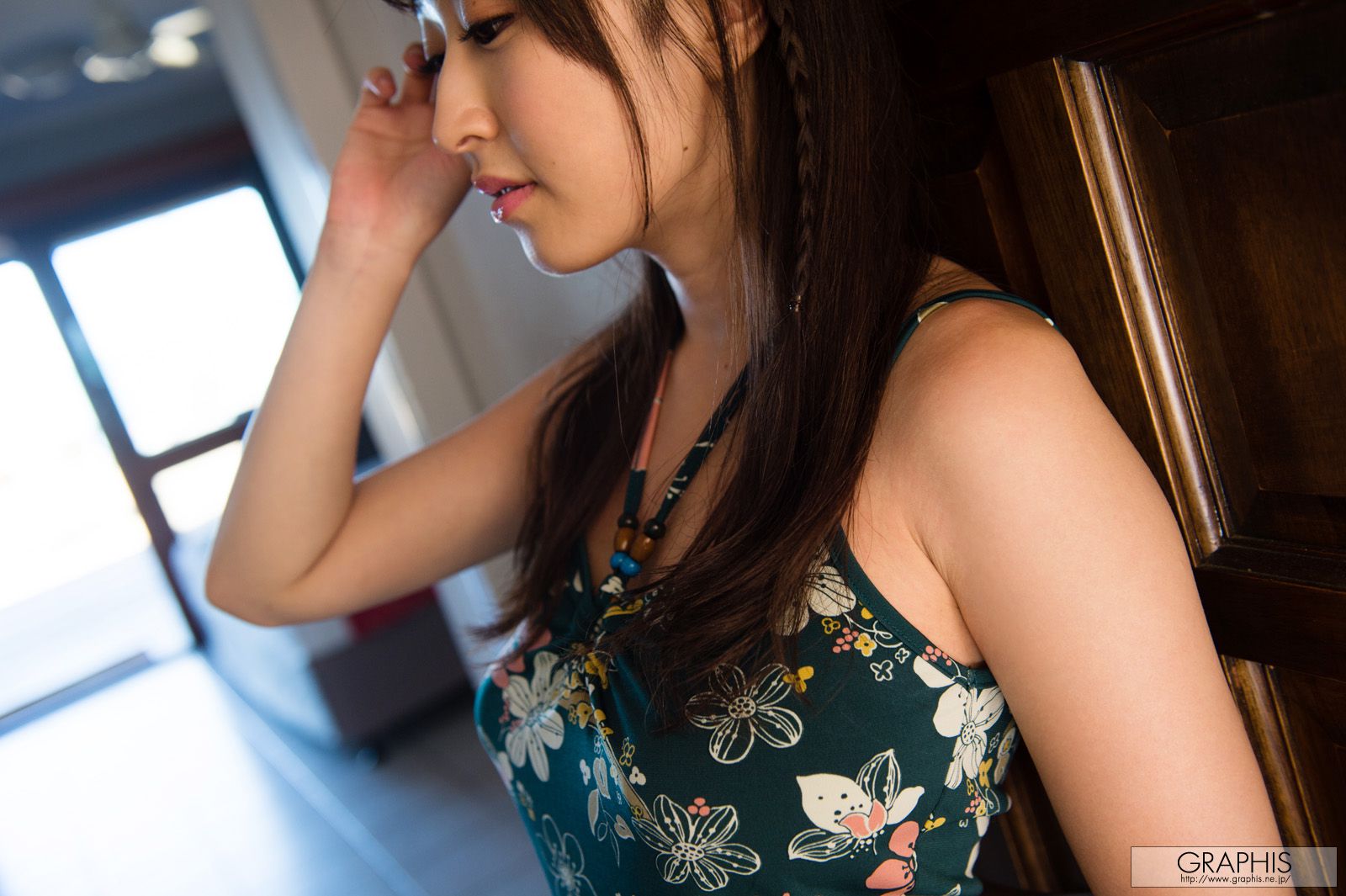 美里有紗《South Wind》 [Graphis] Special Contents
