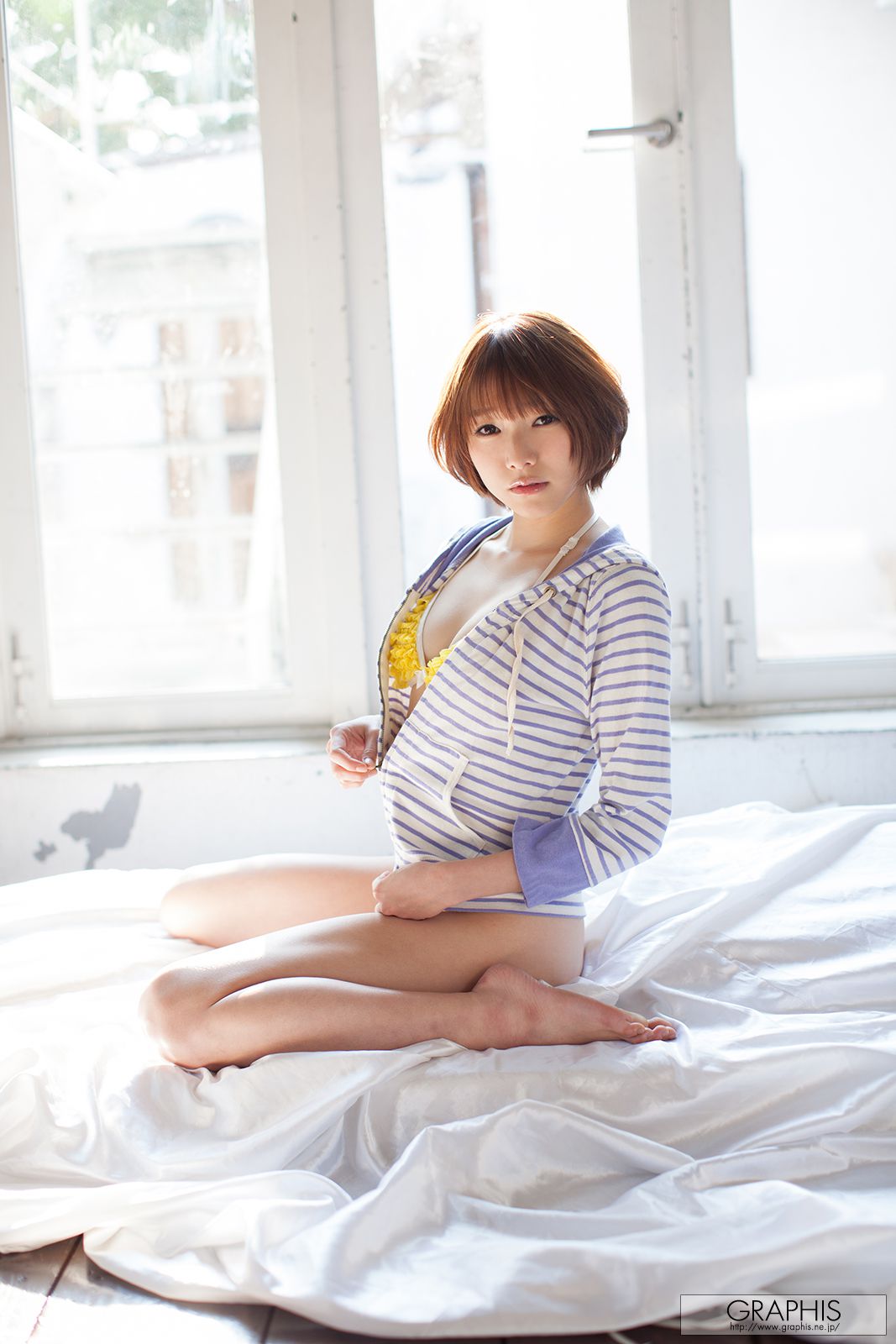 涼川絢音/凉川绚音 [Graphis] First Gravure 初脱ぎ娘