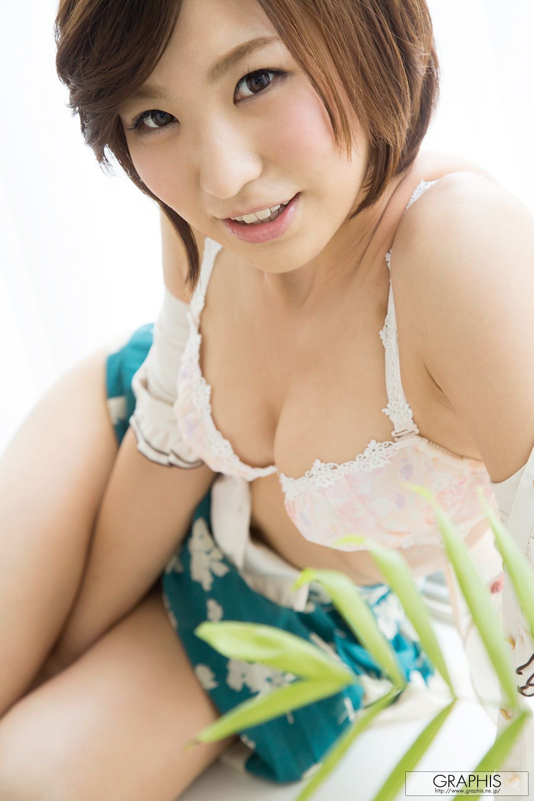 夏希みなみ/夏希南 [Graphis] First Gravure 初脱ぎ娘