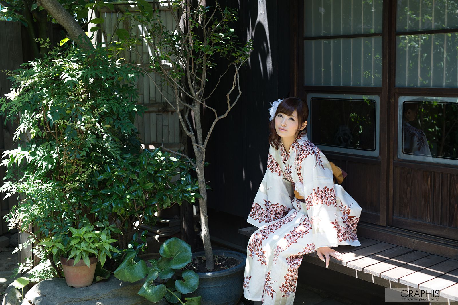 立花陽未《We Rise》 [Graphis] Gals