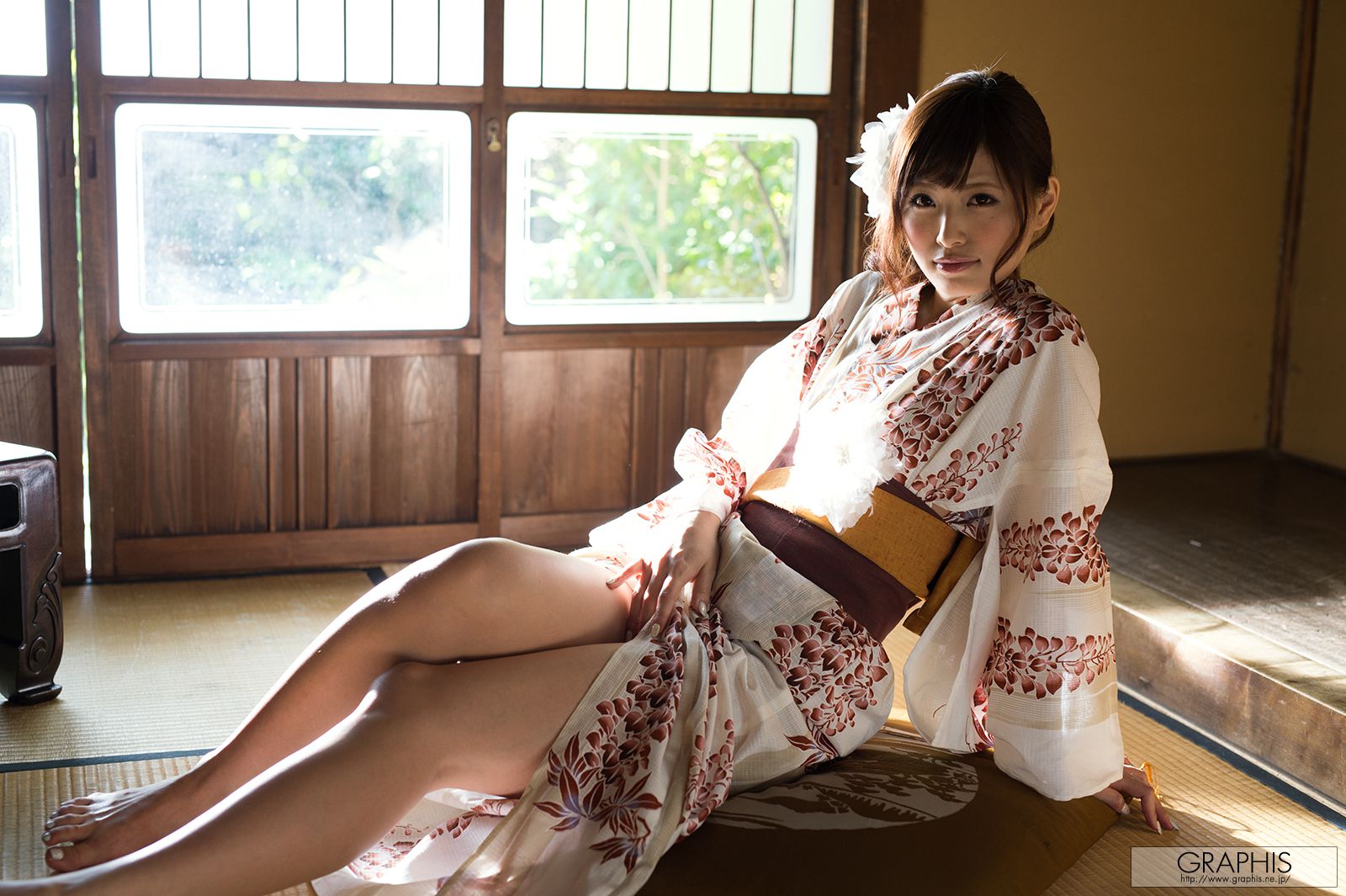 立花陽未《We Rise》 [Graphis] Gals