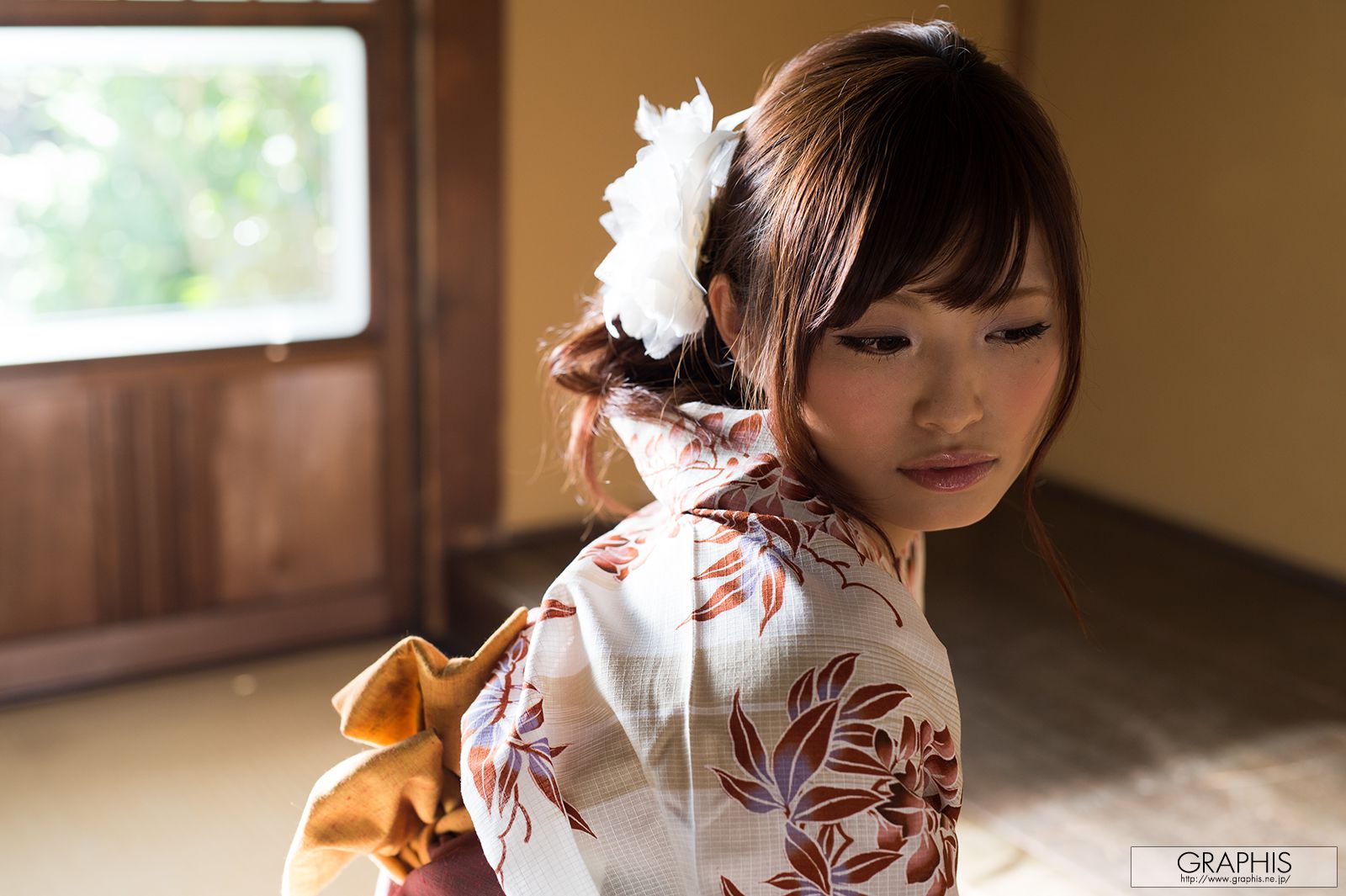 立花陽未《We Rise》 [Graphis] Gals