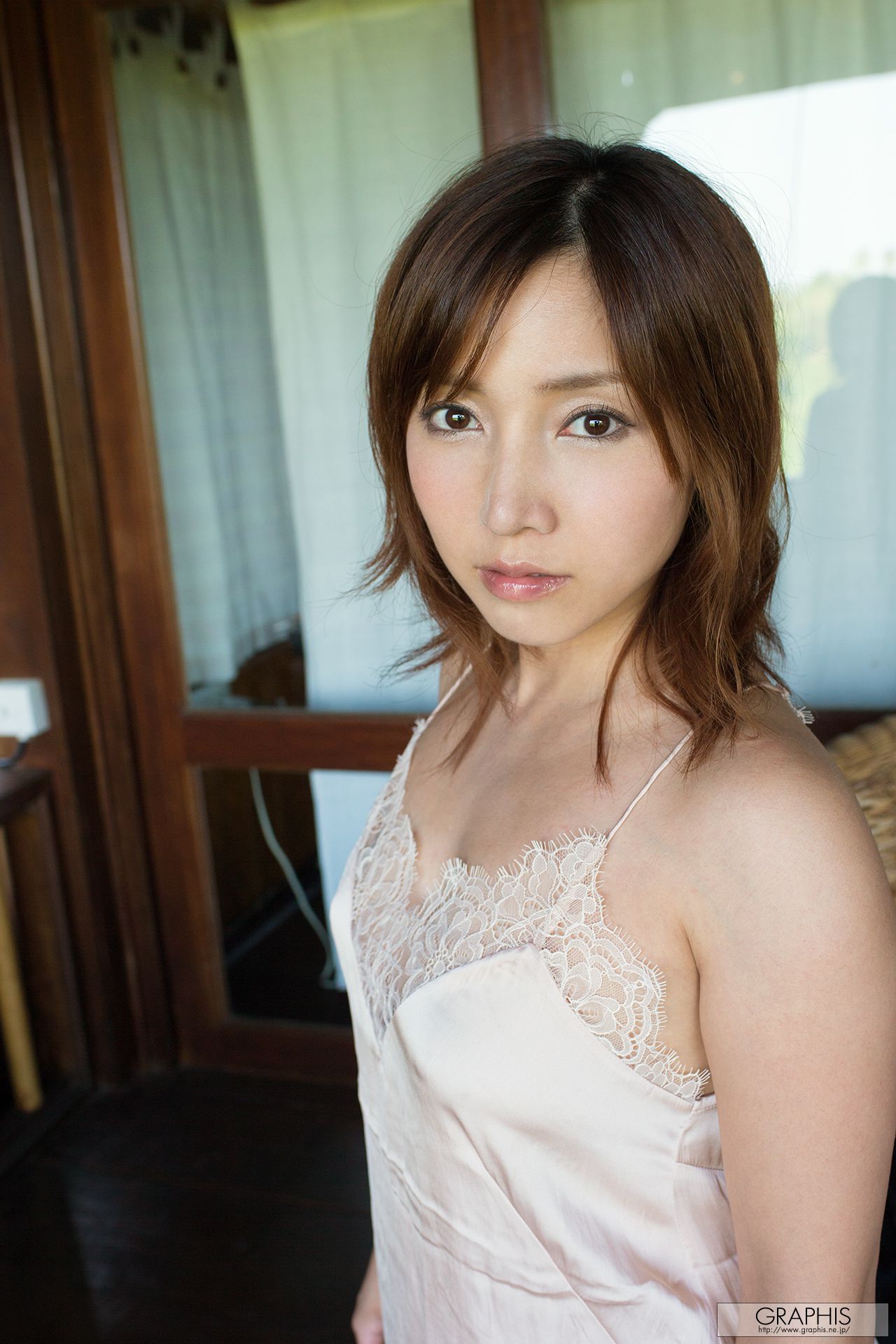 美波ねい/美波宁 [Graphis] First Gravure 初脱ぎ娘