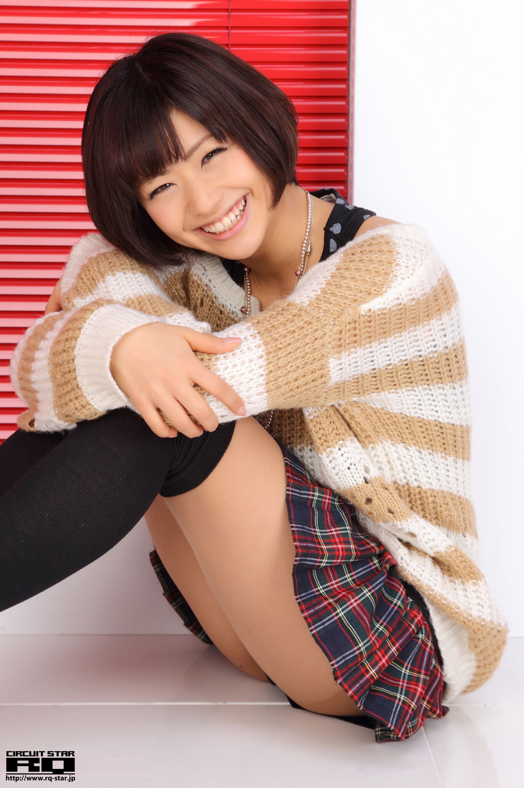 [RQ-STAR] NO.00598 Hitomi Yasueda 安枝瞳 Private Dress 写真集