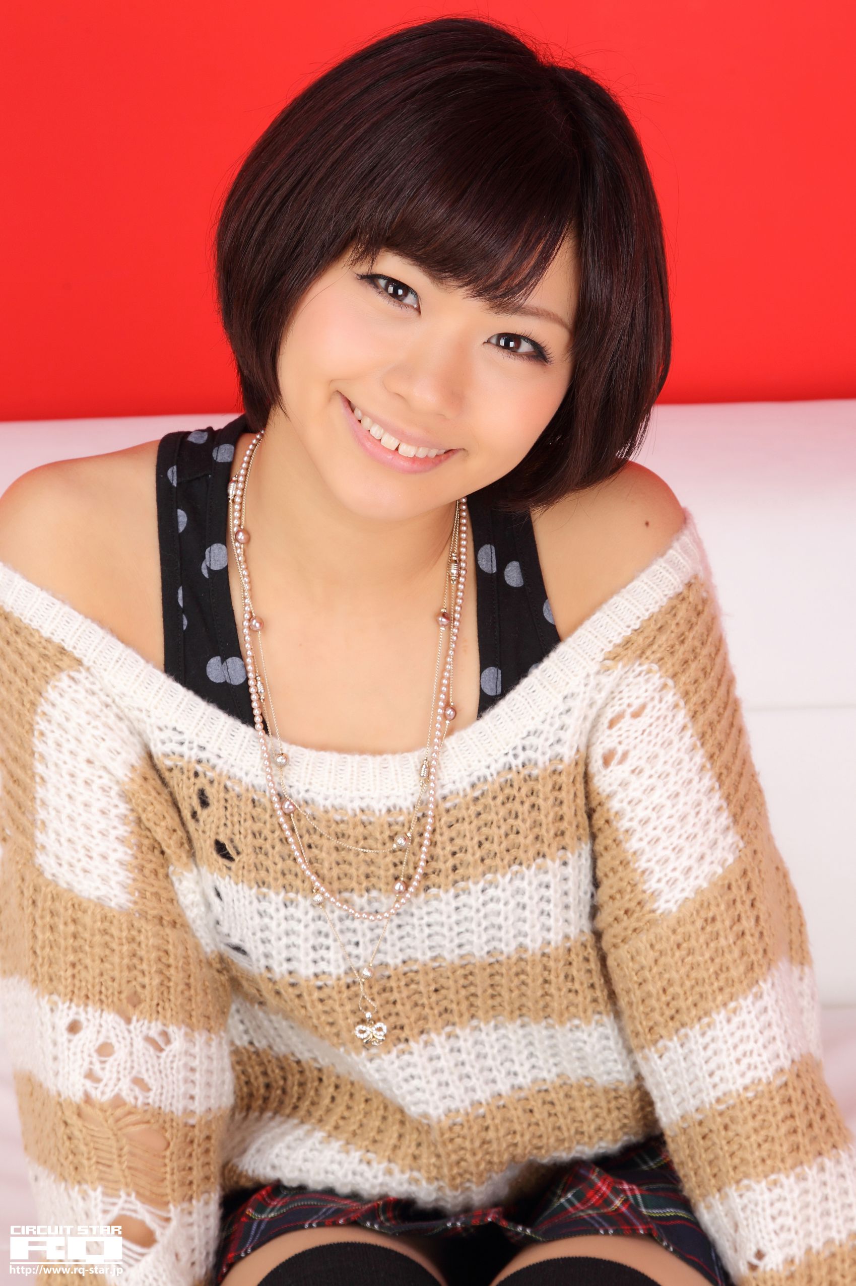 [RQ-STAR] NO.00598 Hitomi Yasueda 安枝瞳 Private Dress 写真集