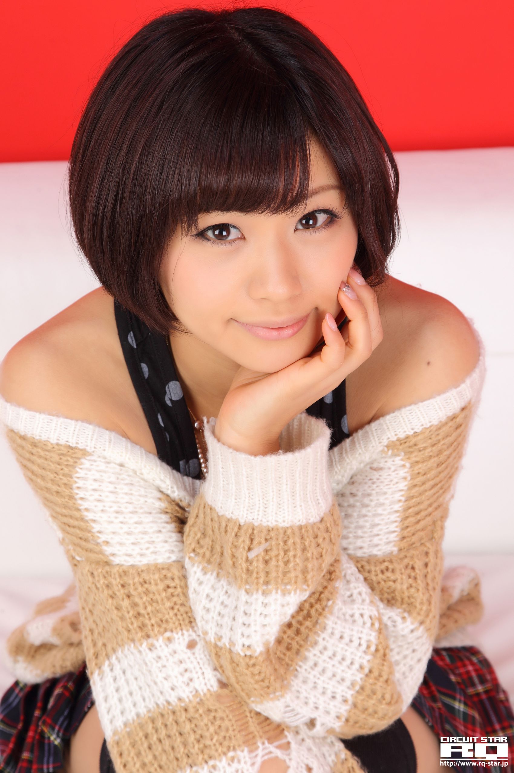 [RQ-STAR] NO.00598 Hitomi Yasueda 安枝瞳 Private Dress 写真集