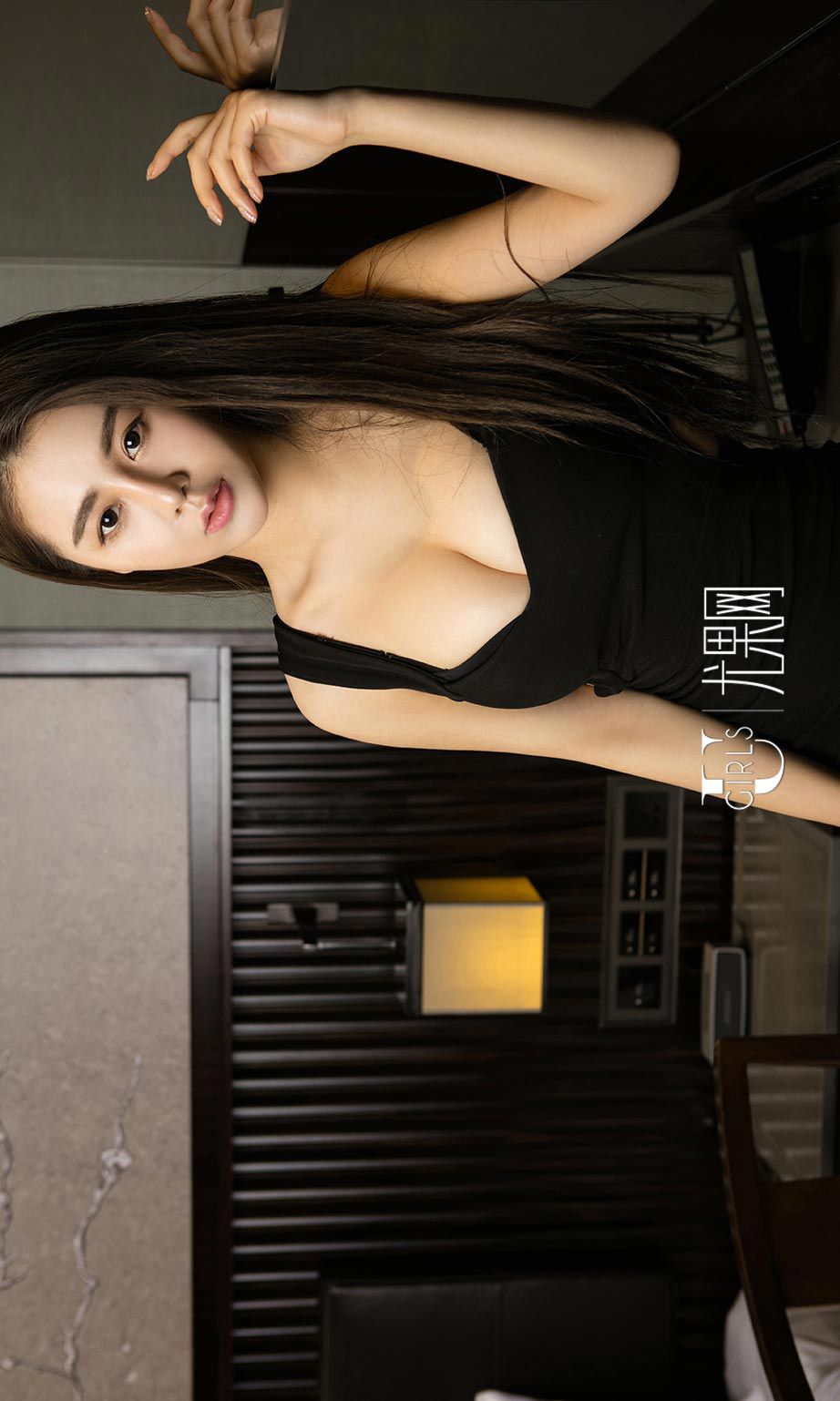 欣妍《黑与白》 [尤果圈] No.643