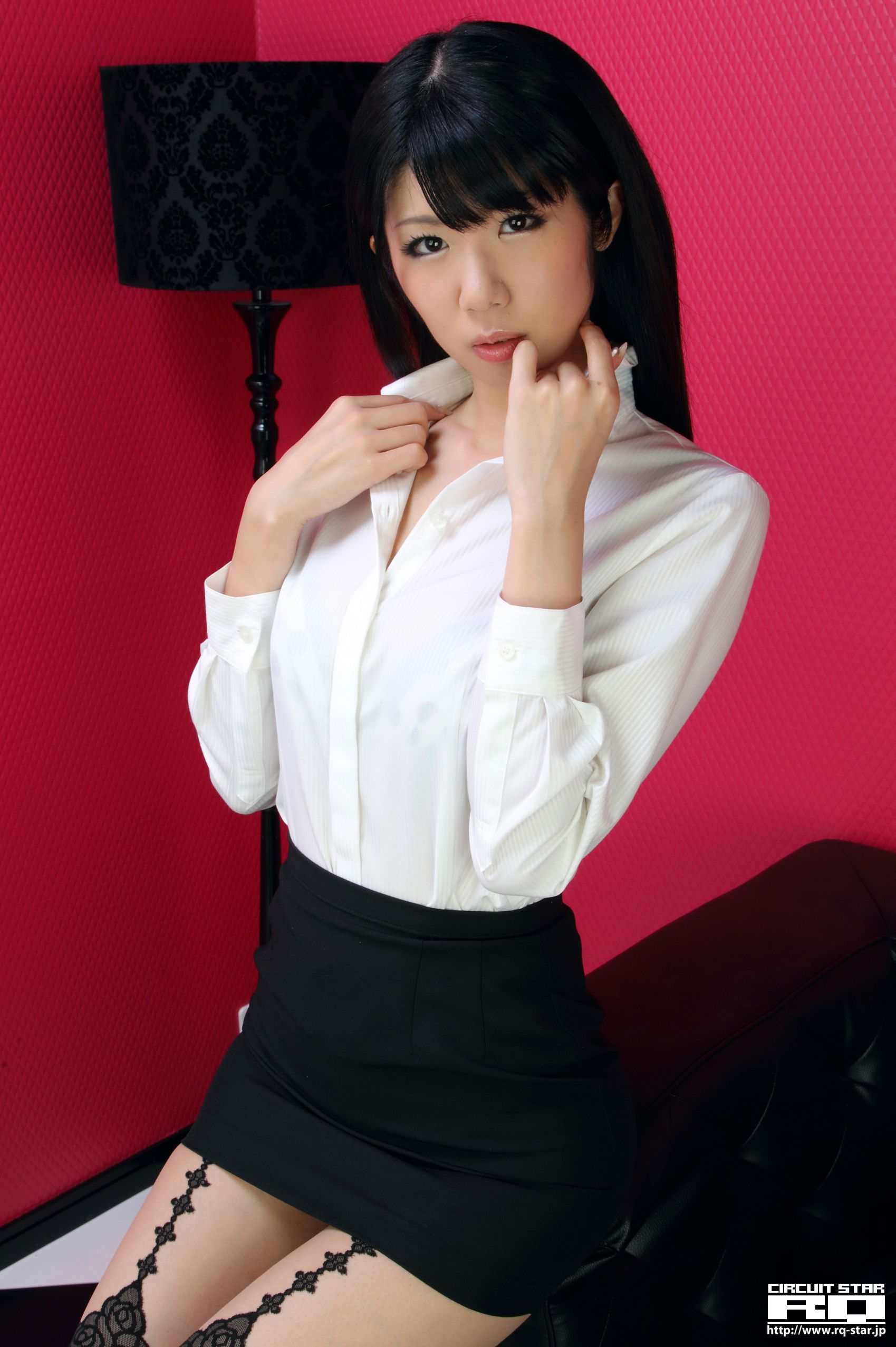 [RQ-STAR] NO.00618 Aoi Usami 宇佐美あおい Office Lady 写真集