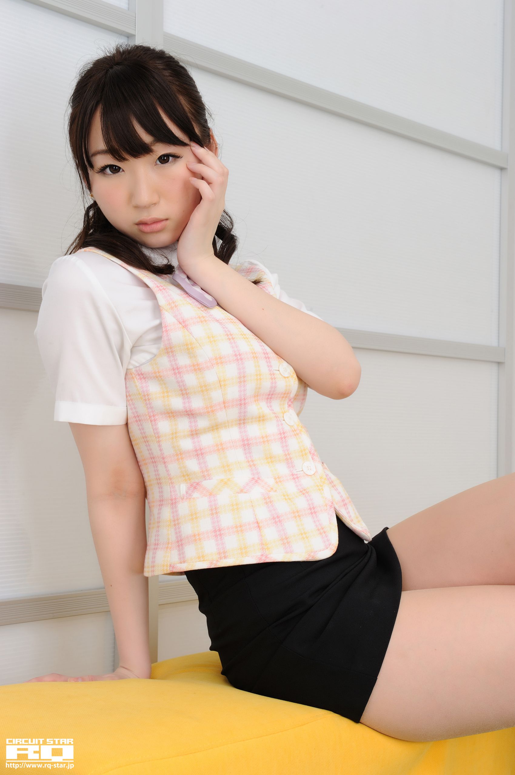 [RQ-STAR] NO.00639 Kana Arai 荒井嘉奈 Office Lady 写真集