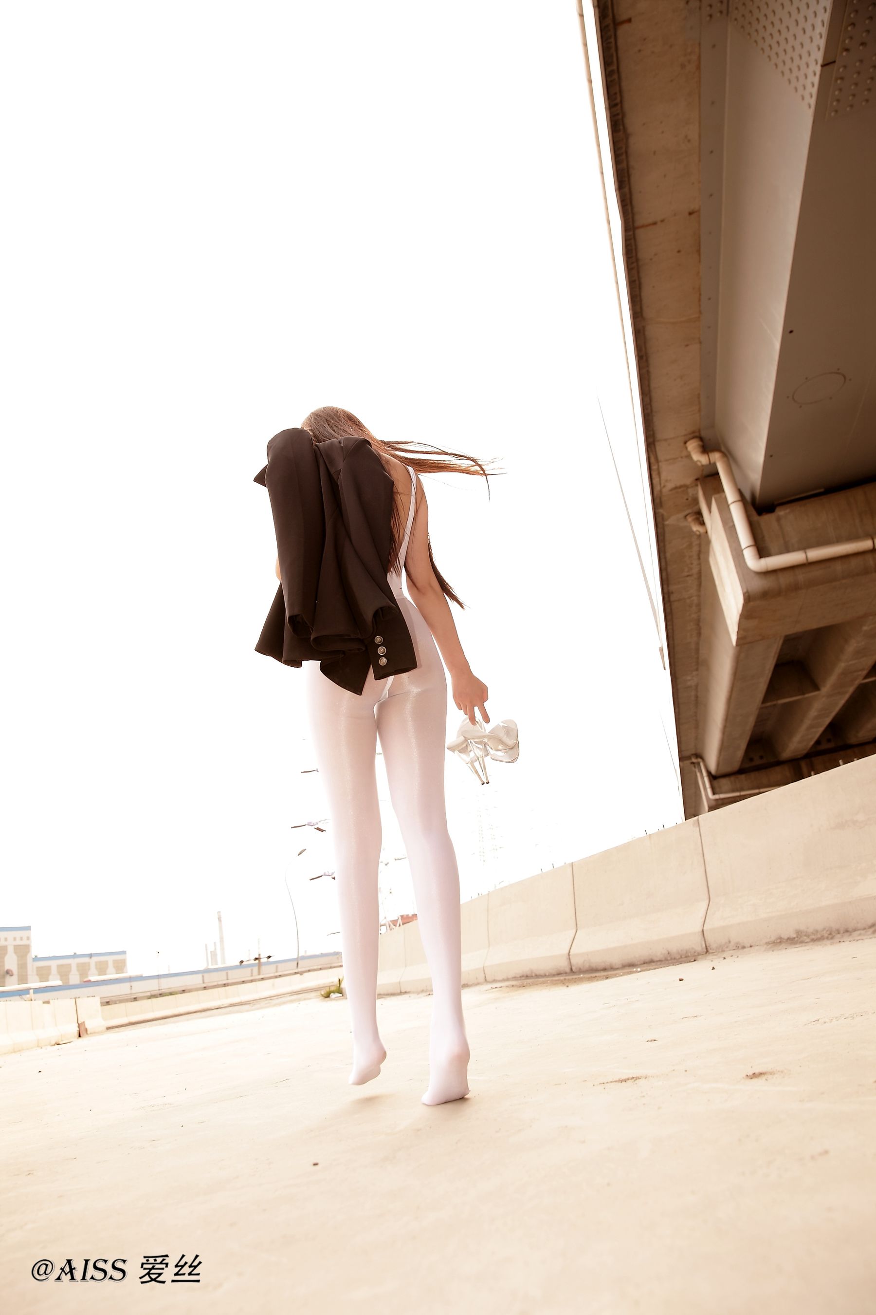 《公路魅影》 [AISS爱丝]