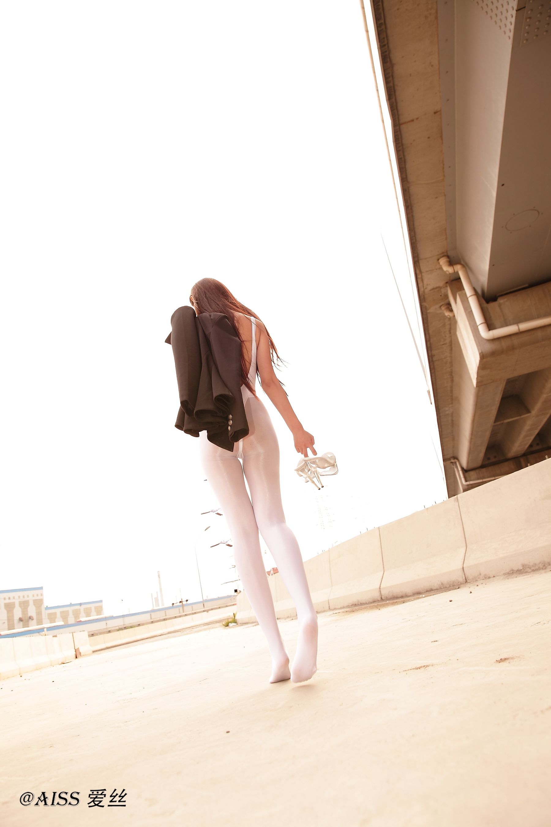 《公路魅影》 [AISS爱丝]