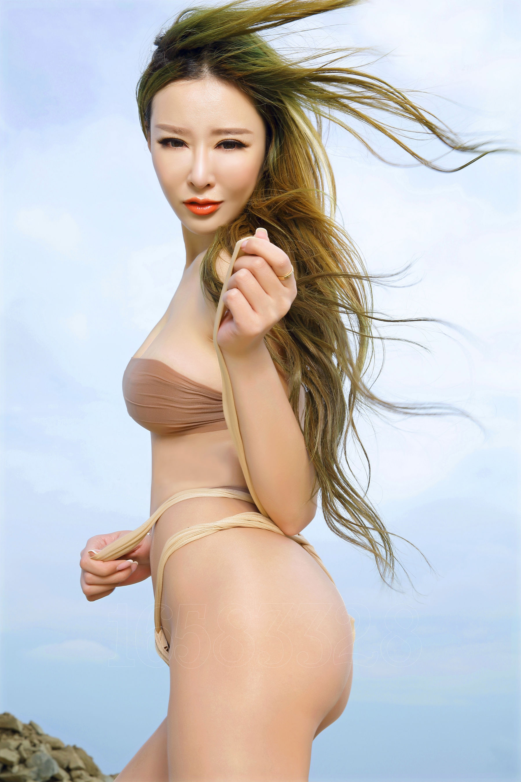 索菲《沙滩女神》 [AISS爱丝] F5009