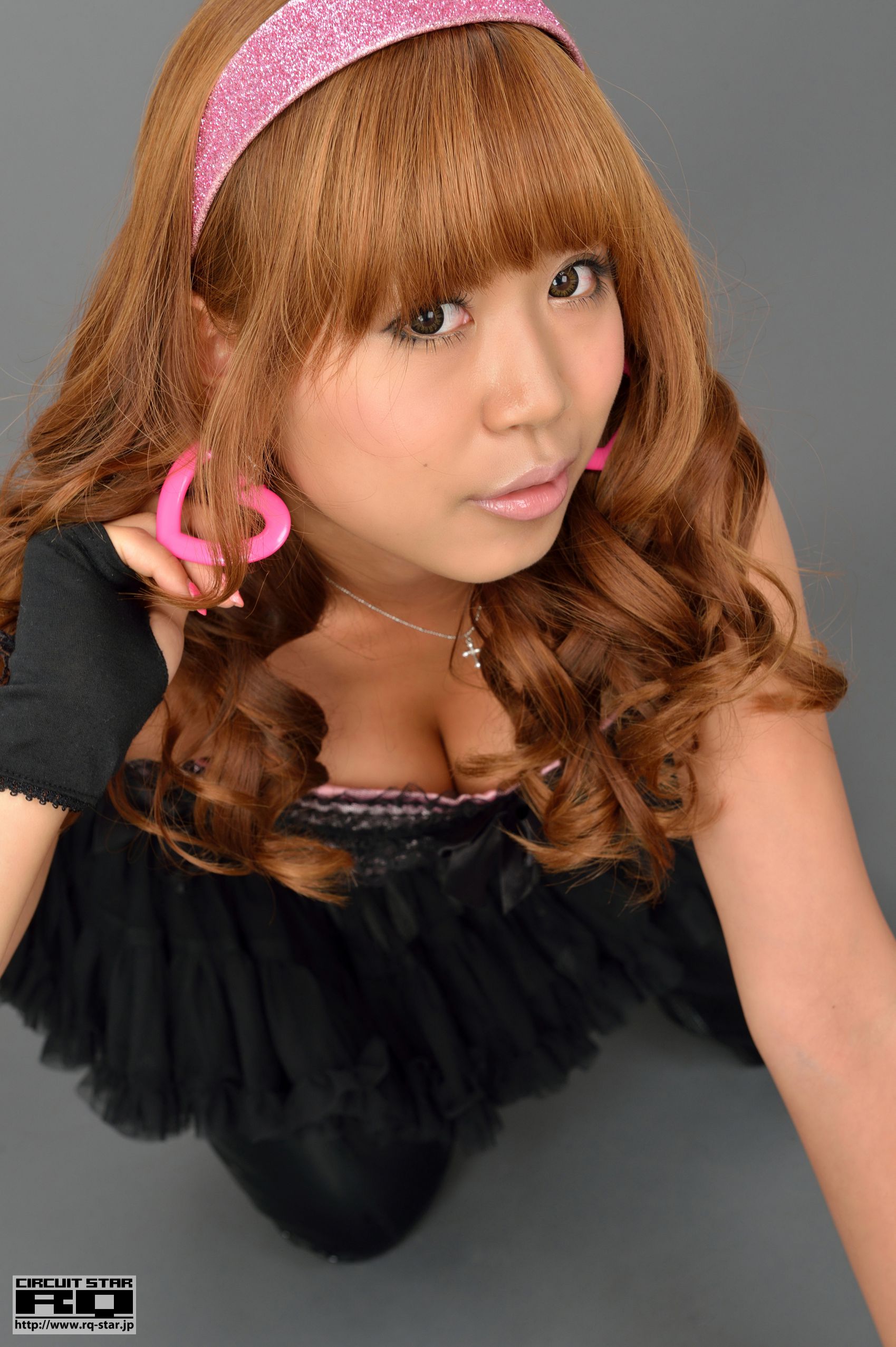 [RQ-STAR] NO.00674 Rie Takahashi 高橋莉江 Race Queen 写真集