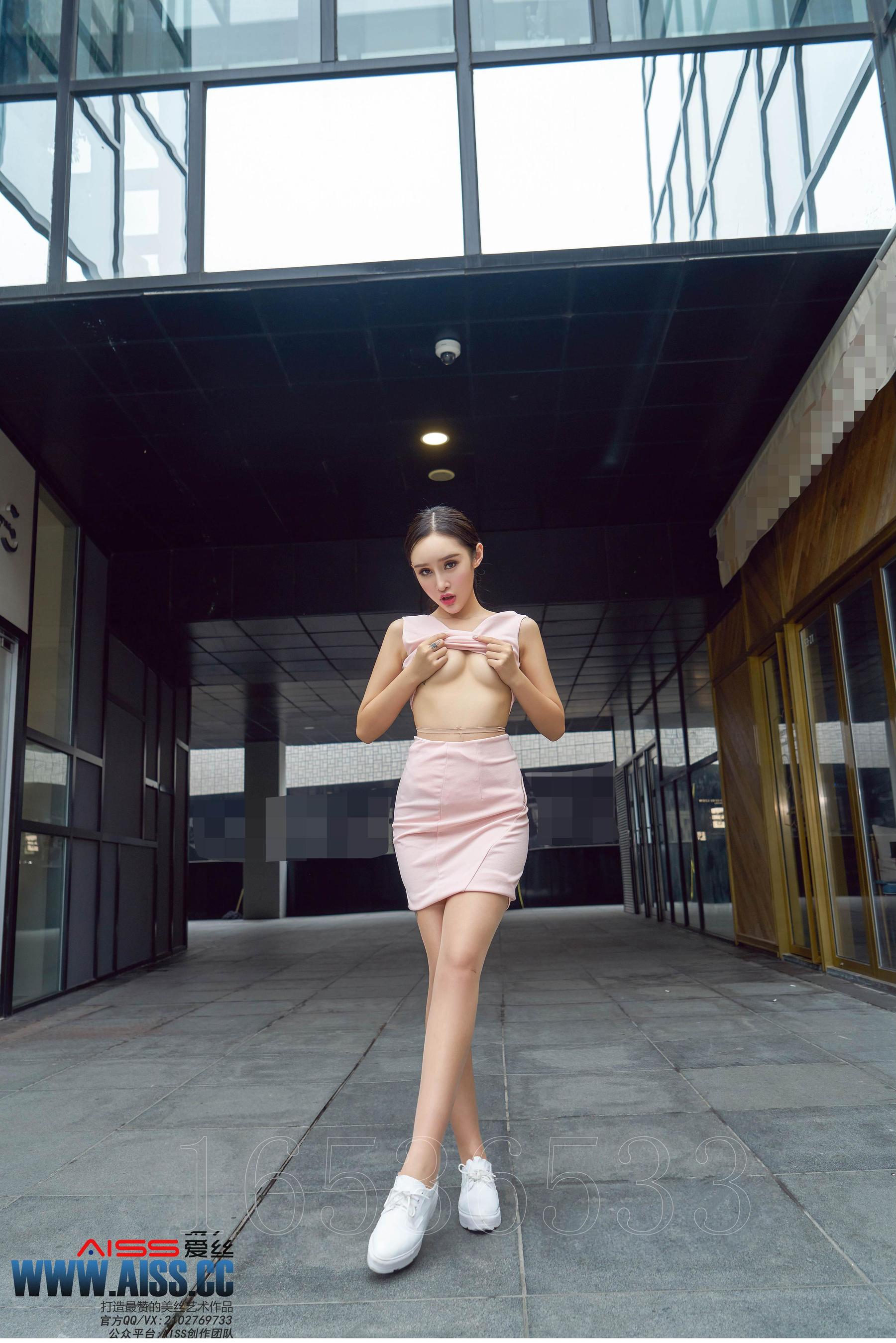 欣杨《街角美人》 [AISS爱丝] F6034