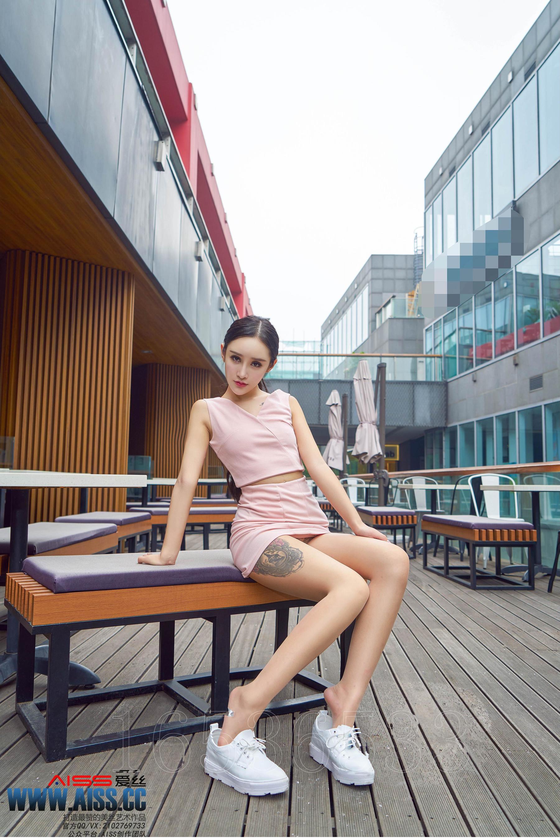 欣杨《街角美人》 [AISS爱丝] F6034