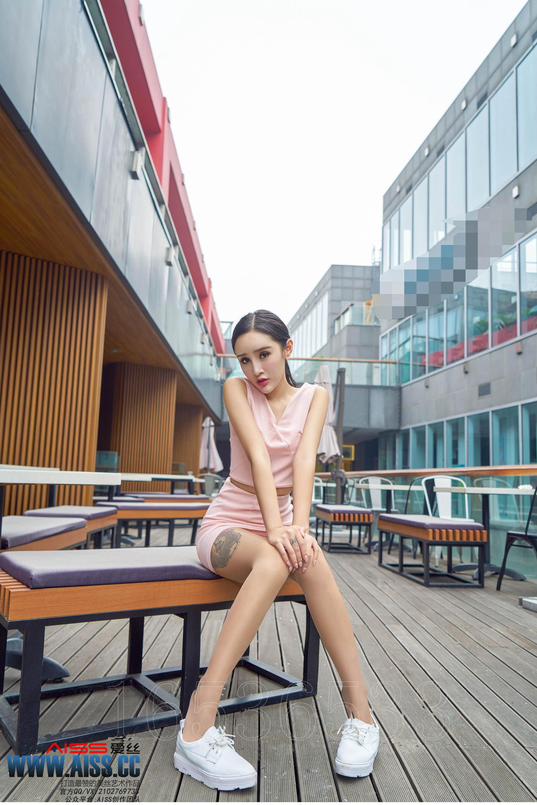 欣杨《街角美人》 [AISS爱丝] F6034