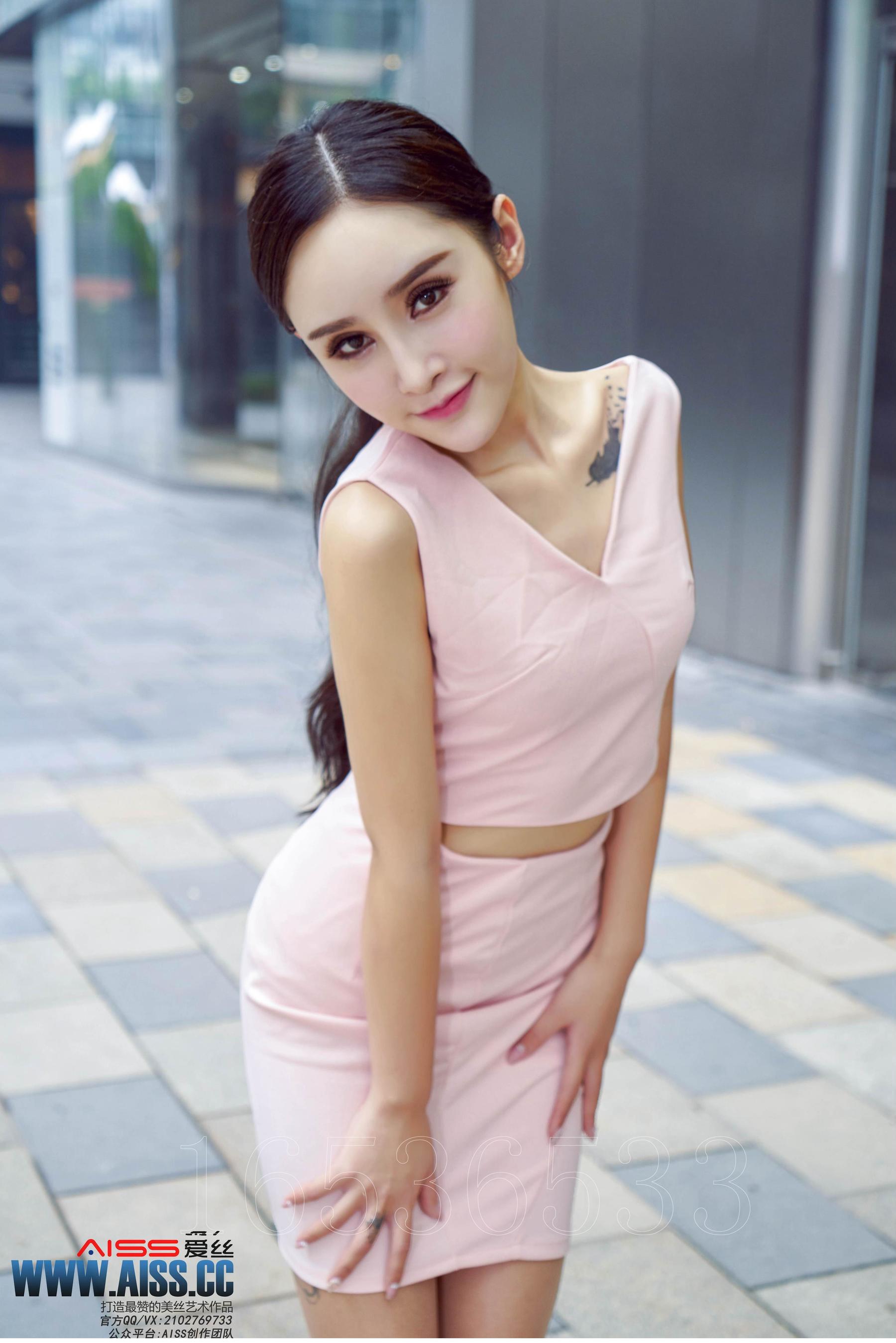 欣杨《街角美人》 [AISS爱丝] F6034