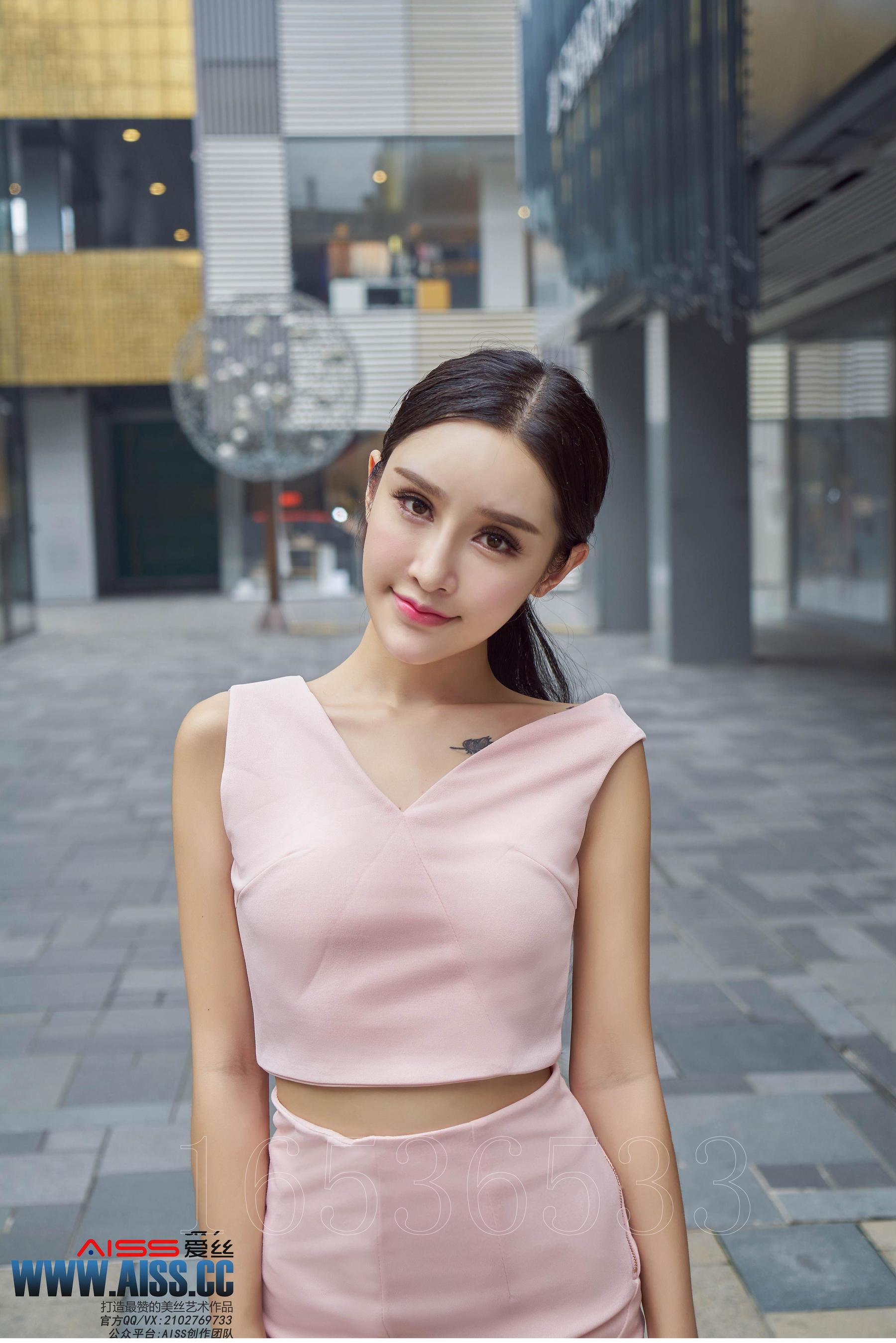 欣杨《街角美人》 [AISS爱丝] F6034