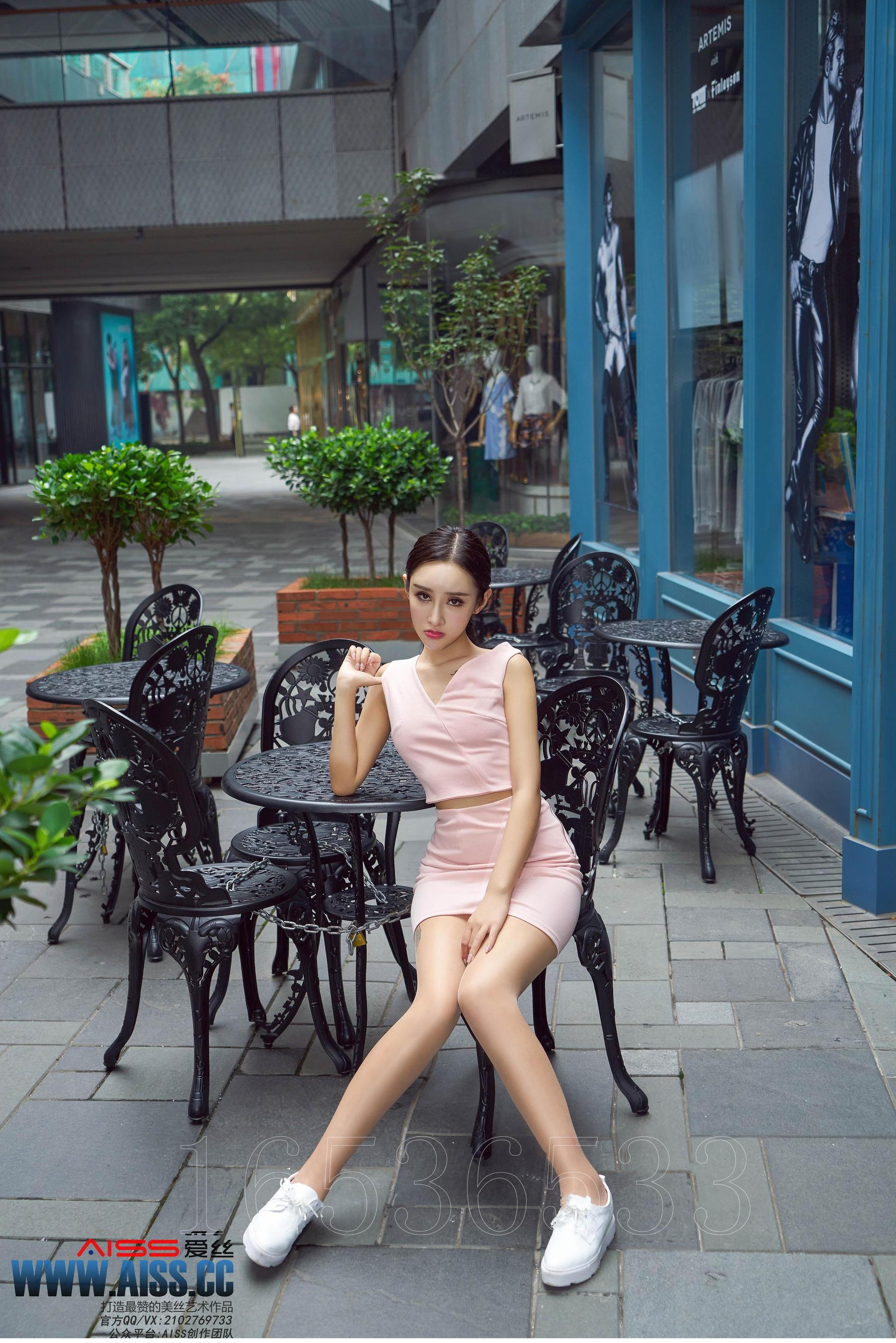 欣杨《街角美人》 [AISS爱丝] F6034