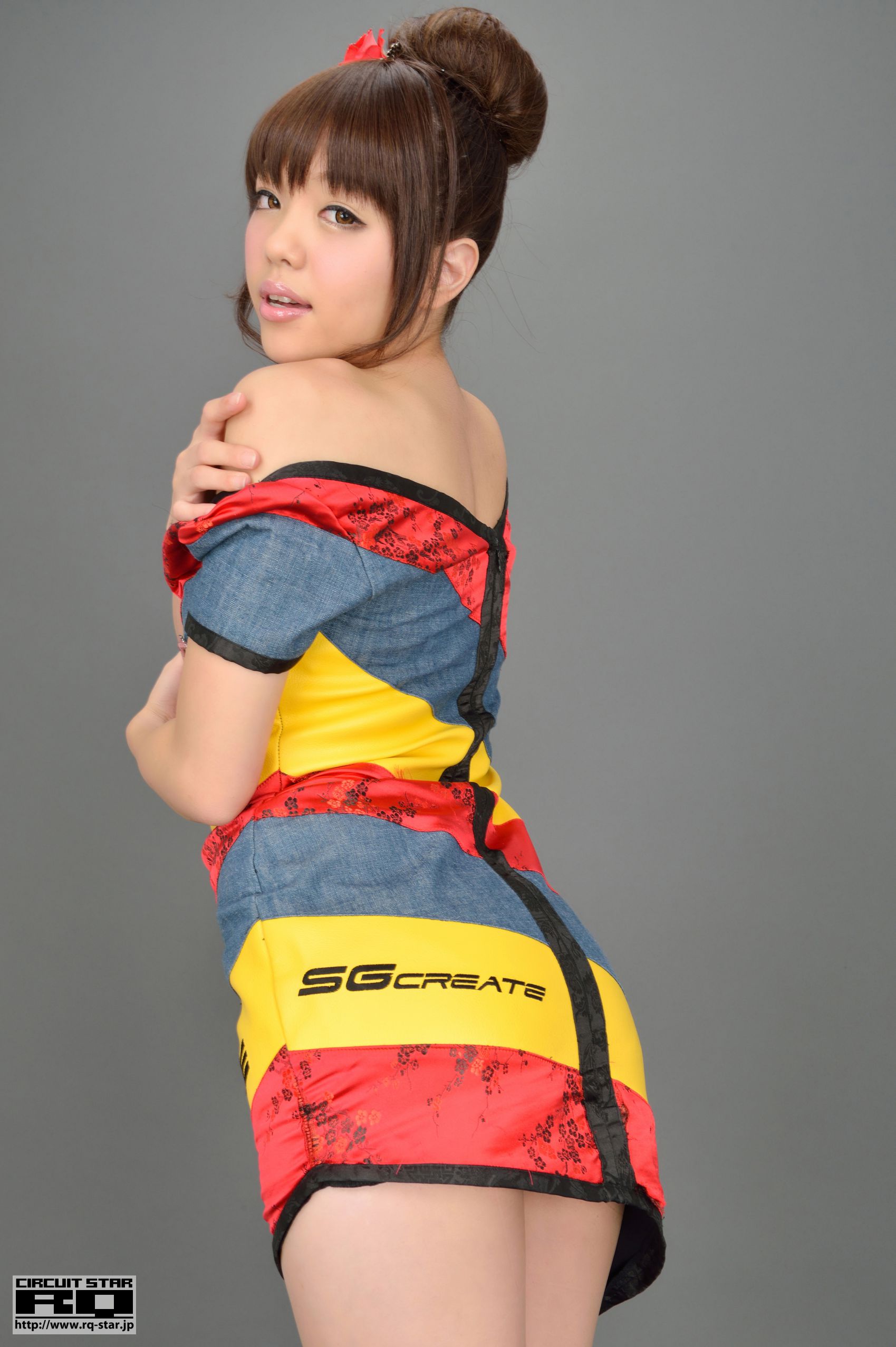 [RQ-STAR] NO.00725 Natsuki Higurashi 日暮なつき Race Queen 写真集