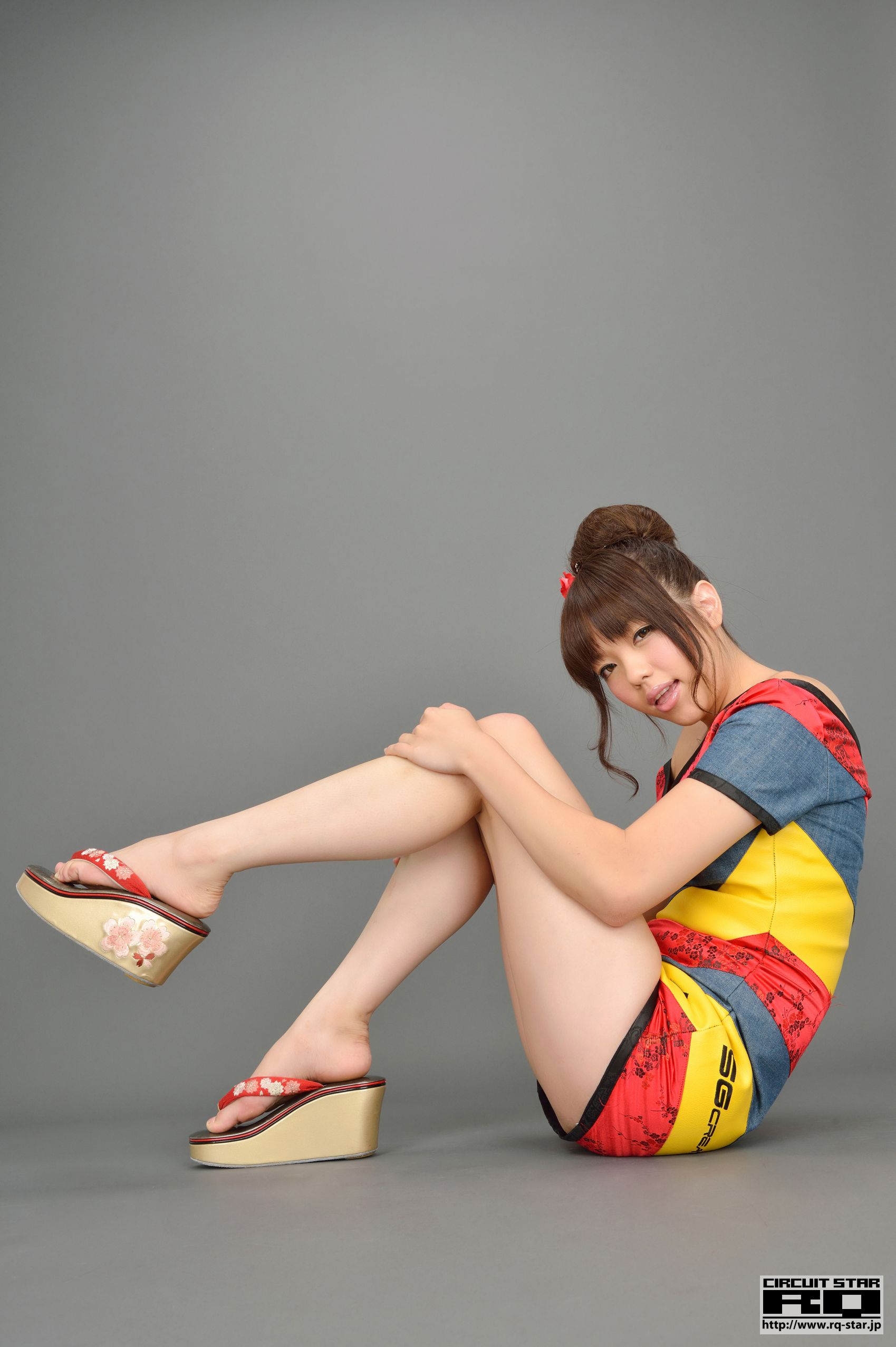 [RQ-STAR] NO.00725 Natsuki Higurashi 日暮なつき Race Queen 写真集