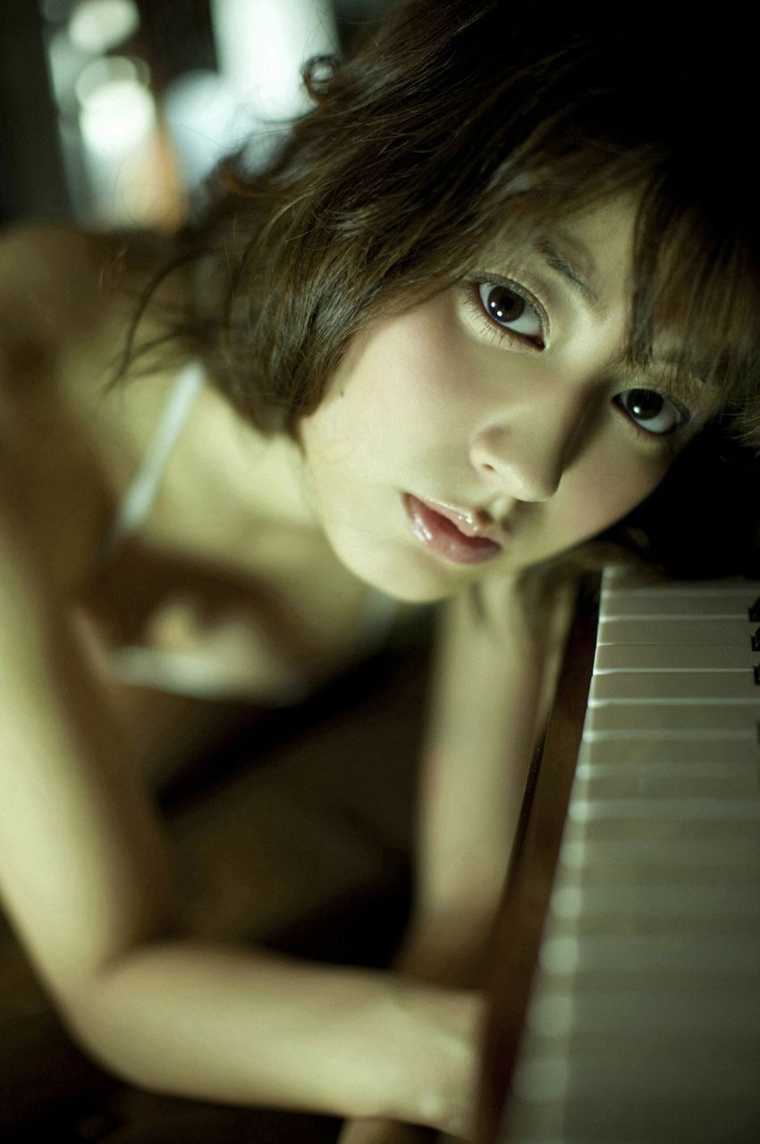 杉本有美《息をのむほど美しい》 [WPB-net] No.147