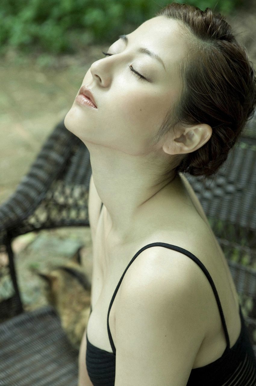 杉本有美《息をのむほど美しい》 [WPB-net] No.147