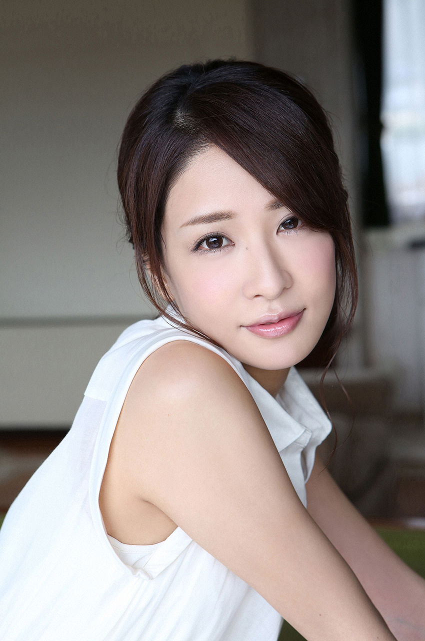 神室舞衣《清楚妻の仮面の下》 [WPB-net] No.178