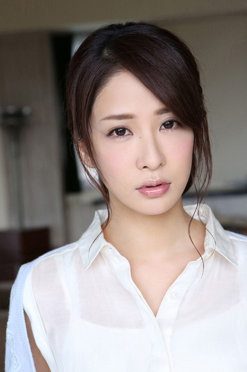 神室舞衣《清楚妻の仮面の下》 [WPB-net] No.178