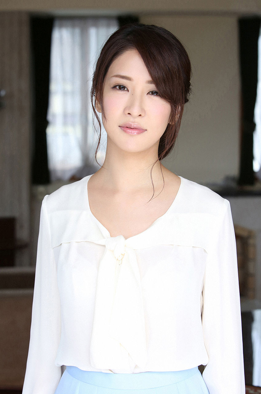 神室舞衣《清楚妻の仮面の下》 [WPB-net] No.178