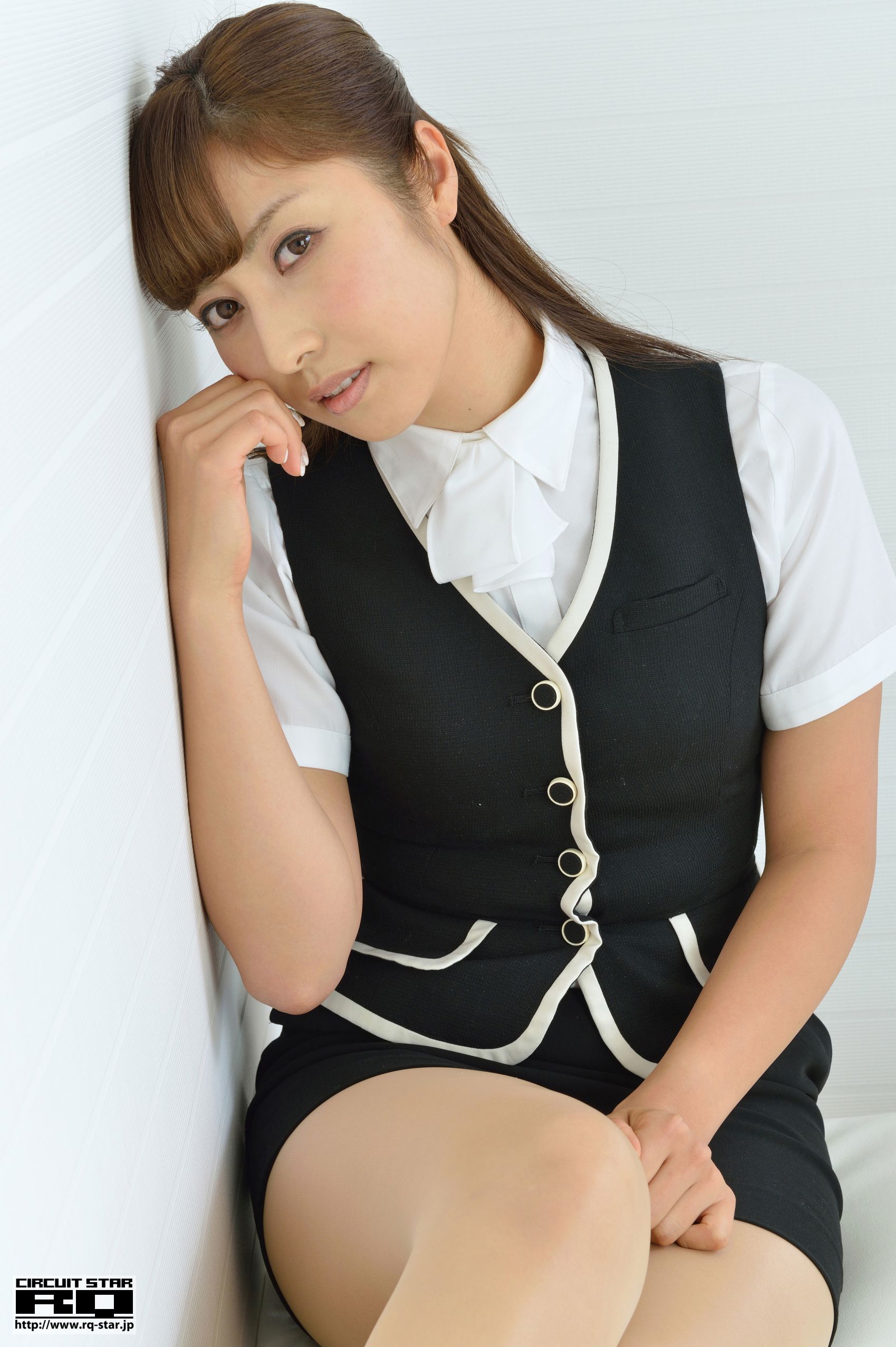[RQ-STAR] NO.00737 岡咲翔子 Office Lady 办公室女郎 写真集