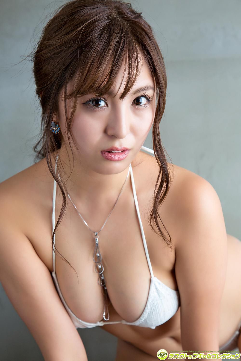 柳いろは《バラエティ番組などで活躍中の美脚お姉さん》 [DGC]