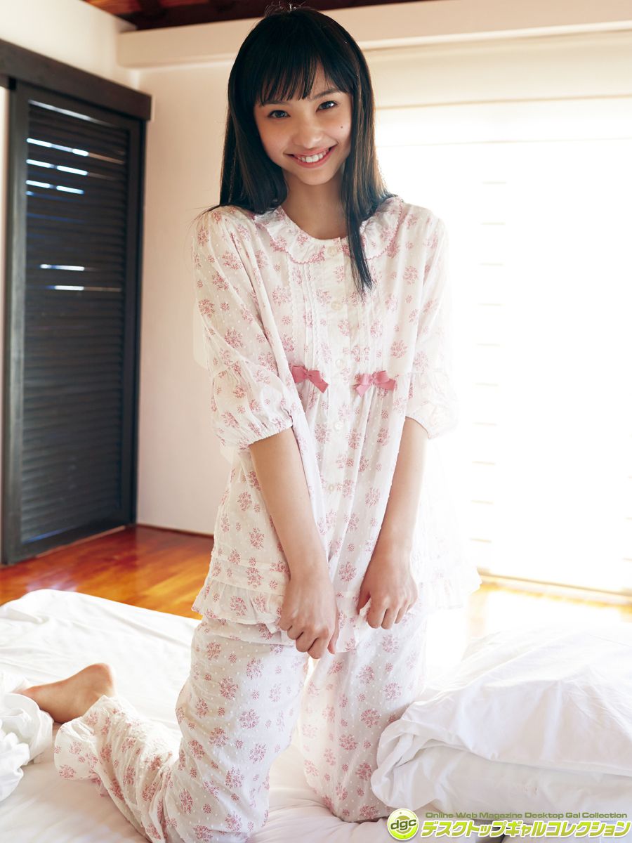 鹤卷星奈《爽やか笑顔とスレンダーボディで大人気！！》 [DGC]