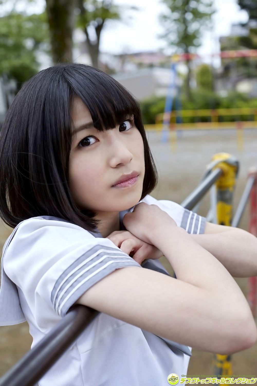 村上りいな《グミとアイドル大好きな美少女の制服物語！》 [DGC]