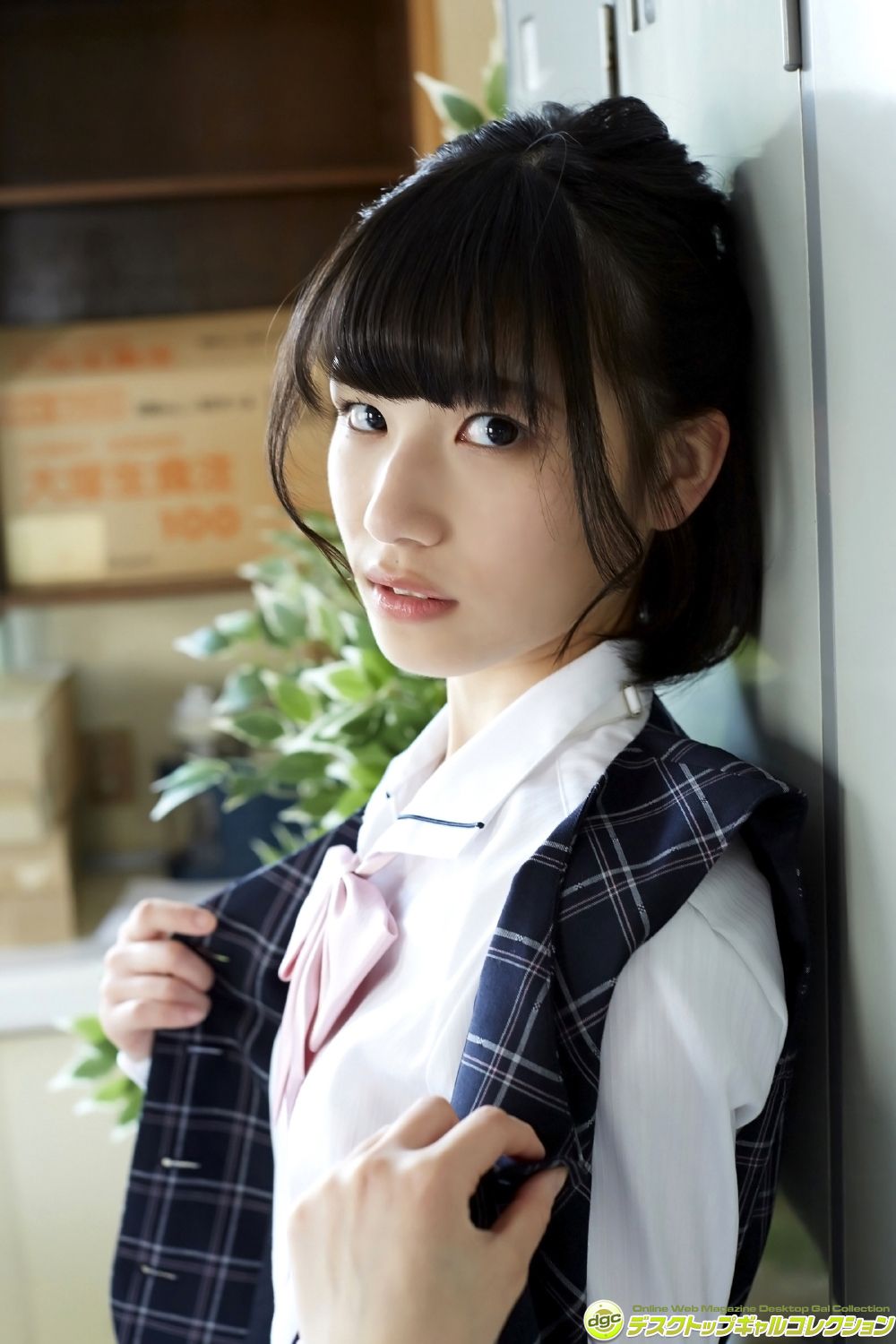 村上りいな《グミとアイドル大好きな美少女の制服物語！》 [DGC]