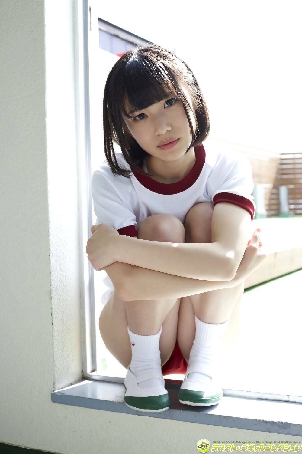 村上りいな《グミとアイドル大好きな美少女の制服物語！》 [DGC]